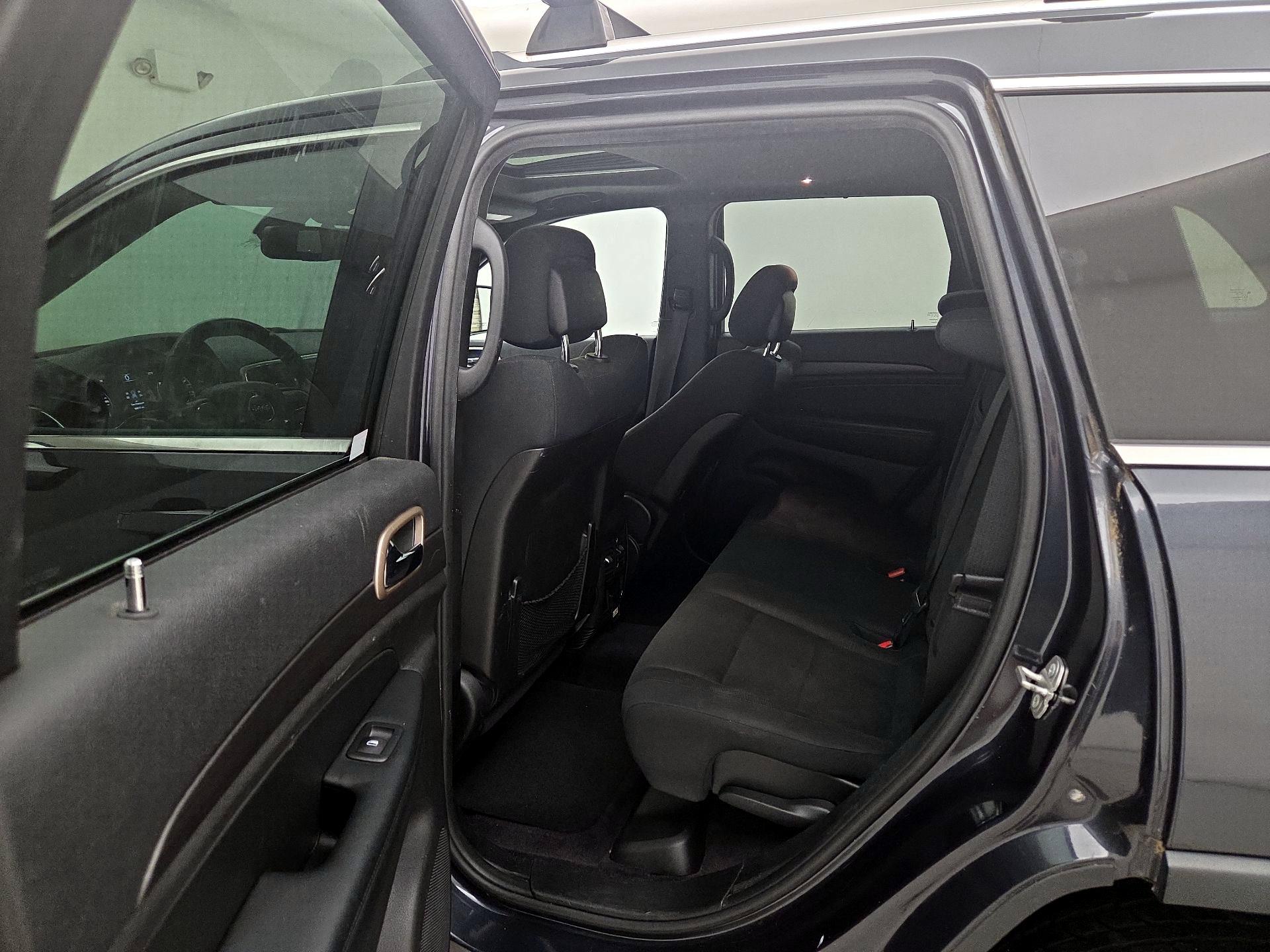 Thumbnail: 2016 Jeep Grand Cherokee - 20