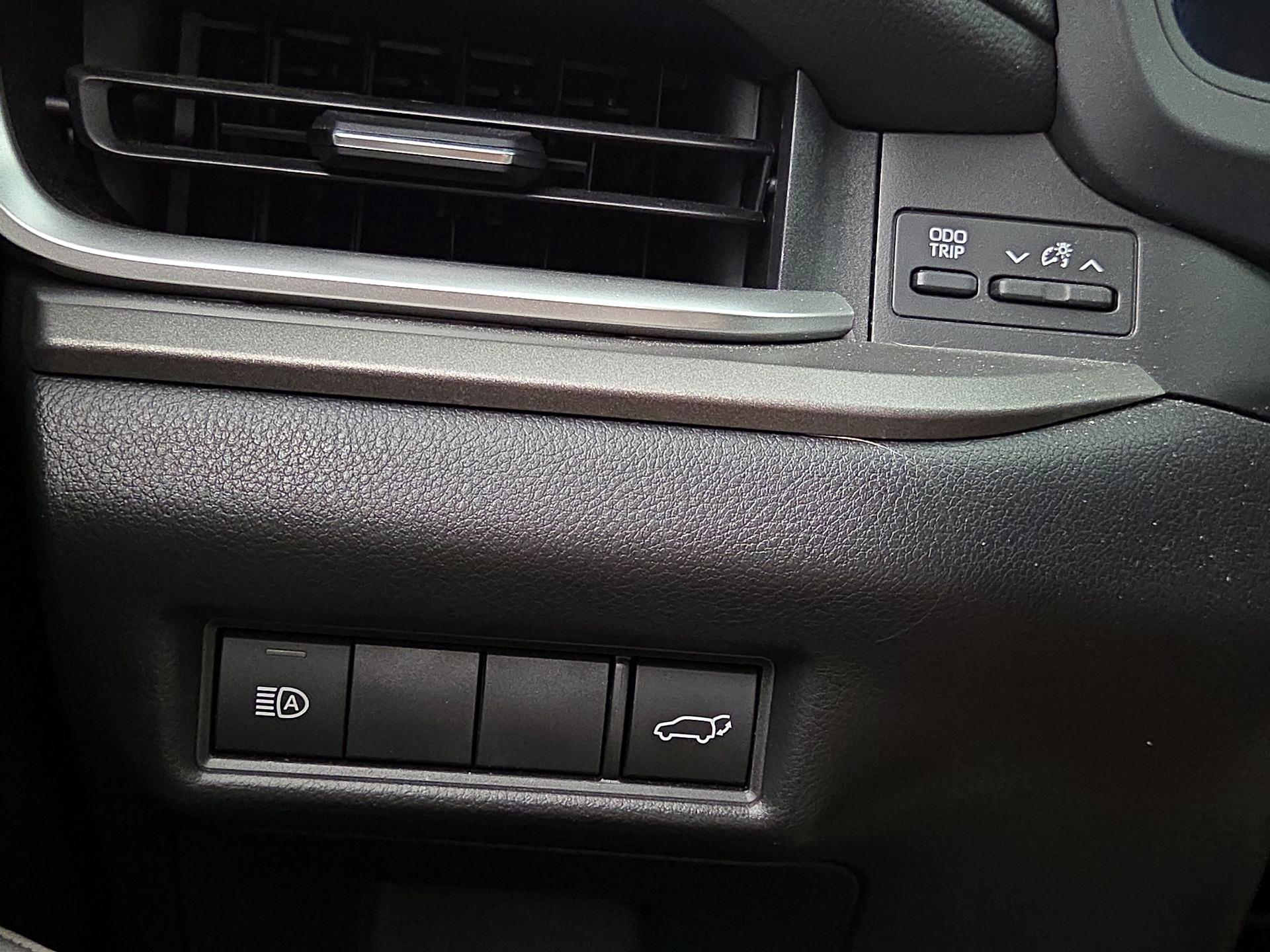 Thumbnail: 2026 Toyota Highlander - 13
