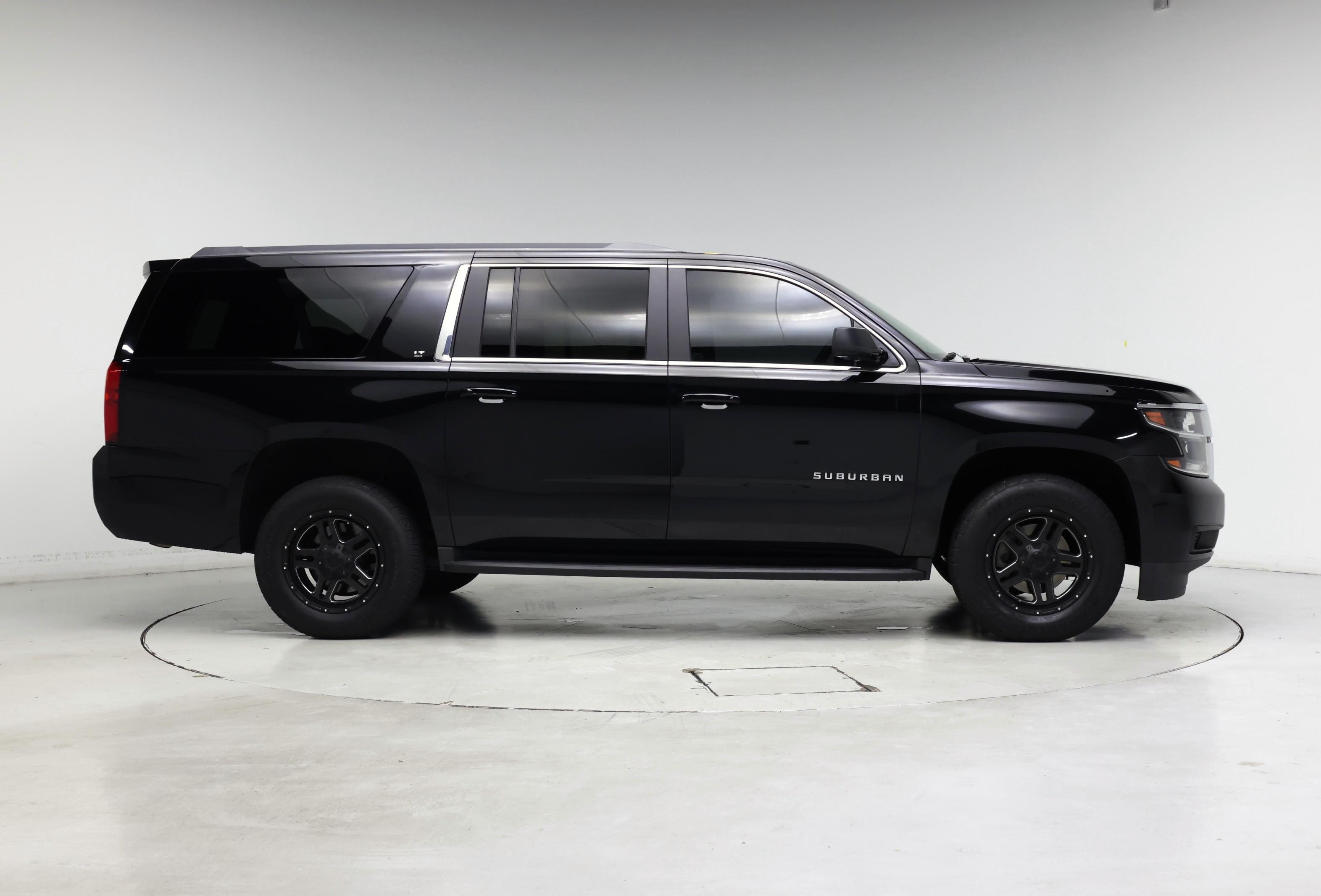 Thumbnail: 2018 Chevrolet Suburban - 7