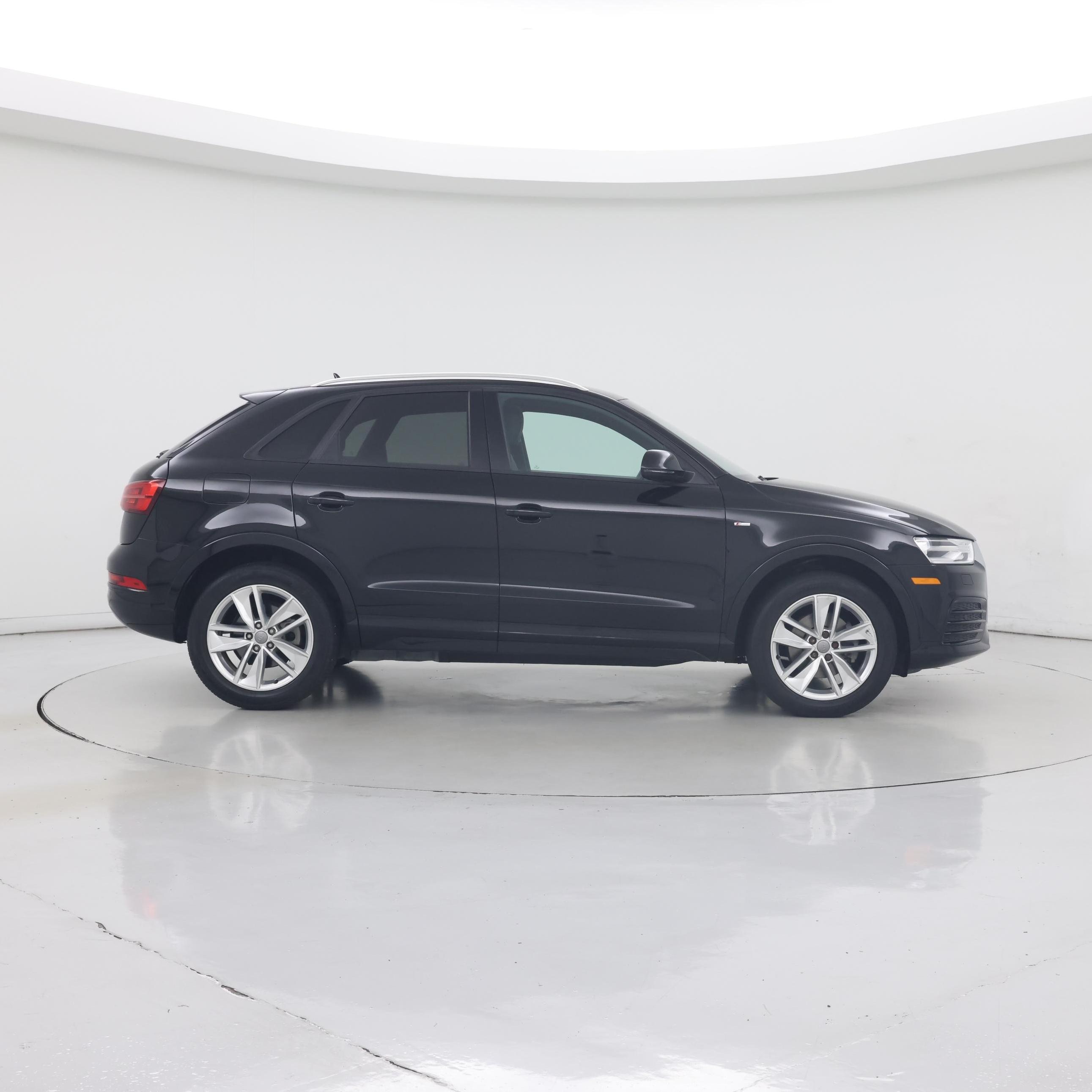 Thumbnail: 2018 Audi Q3 - 7