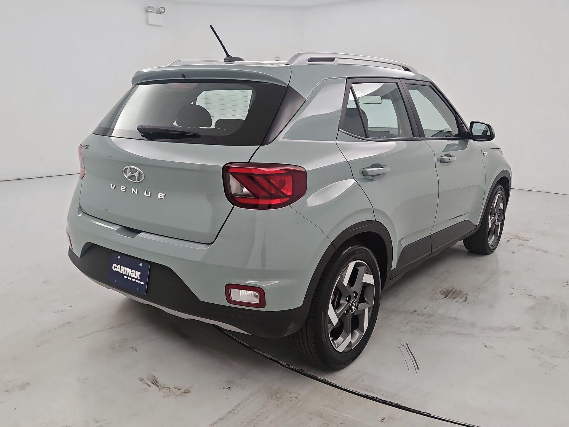 Thumbnail: 2025 Hyundai Venue - 5