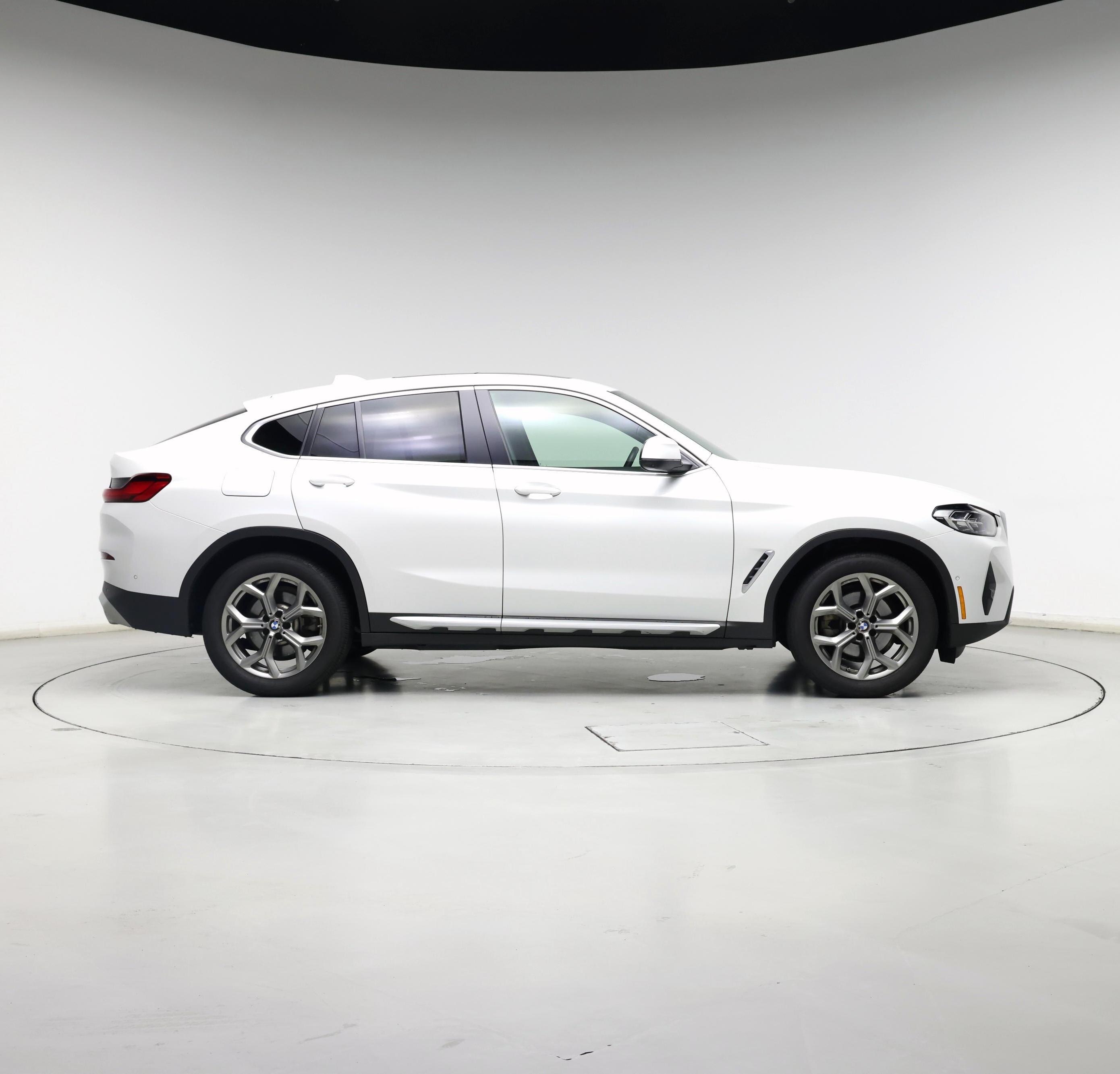 Thumbnail: 2023 BMW X4 - 7