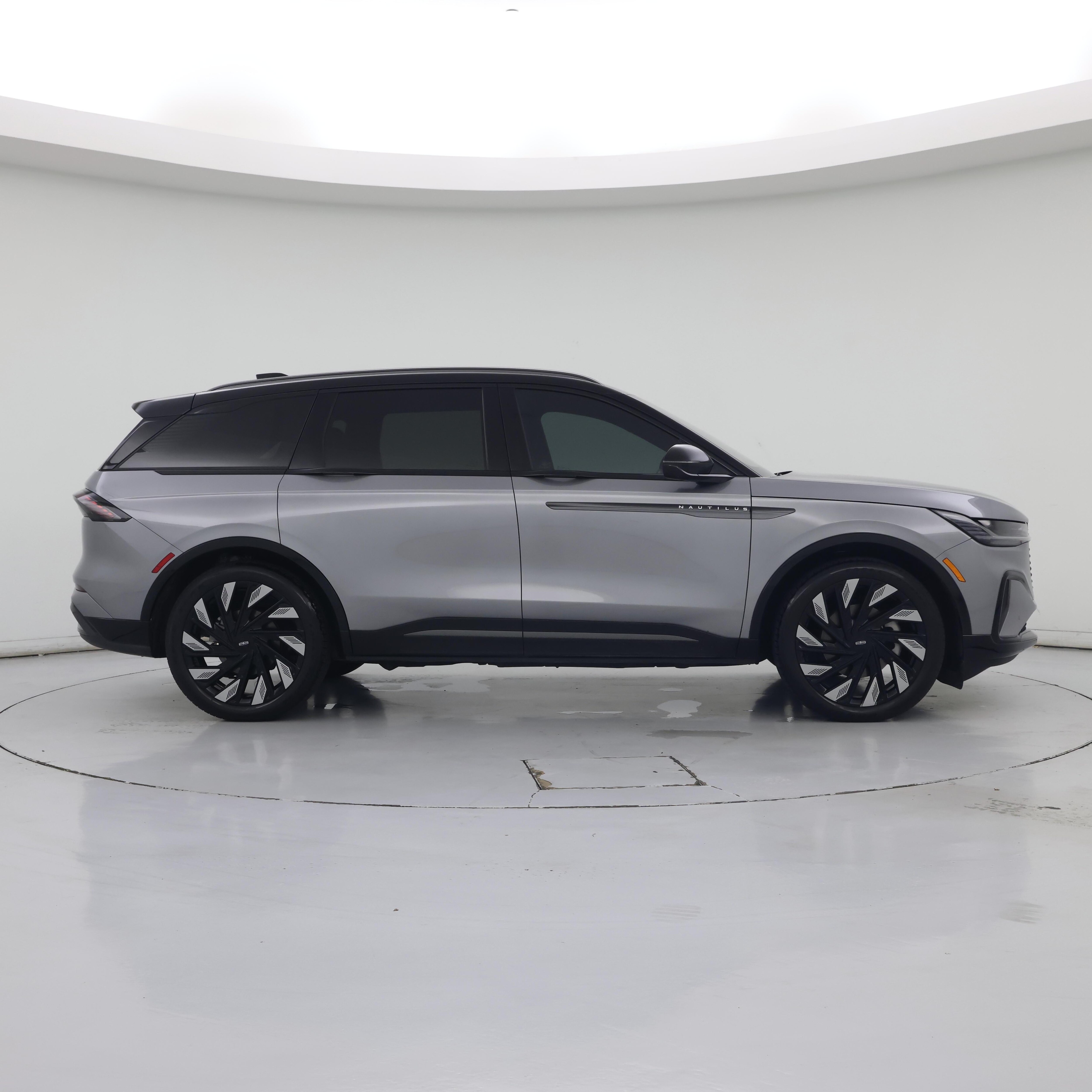Thumbnail: 2025 Lincoln Nautilus - 7