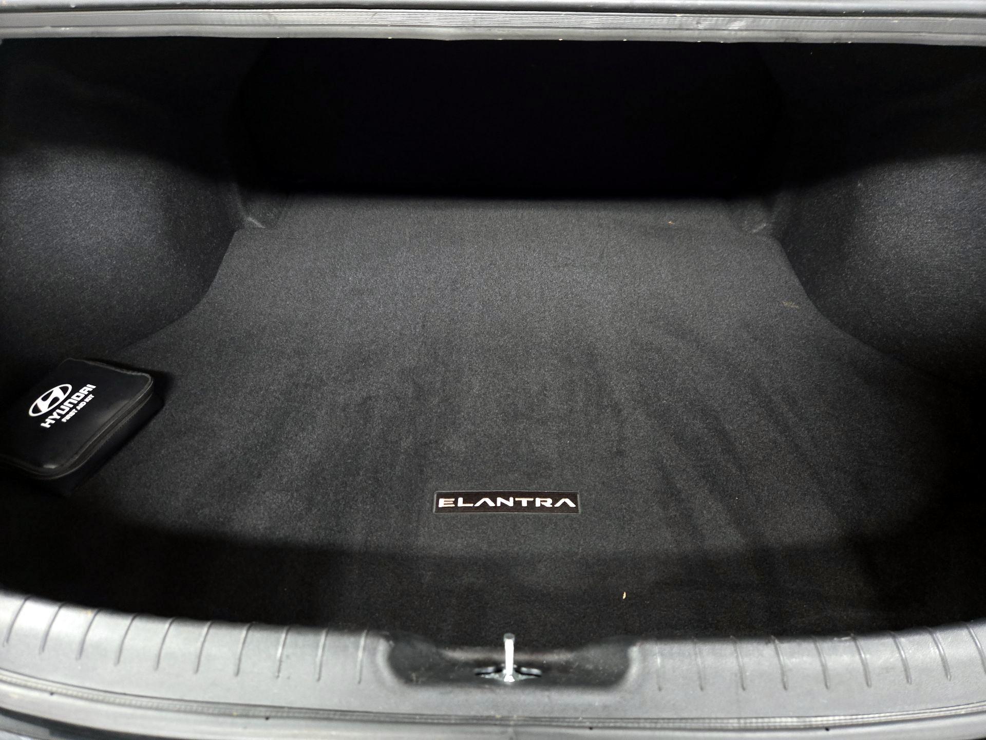 Thumbnail: 2023 Hyundai Elantra - 20