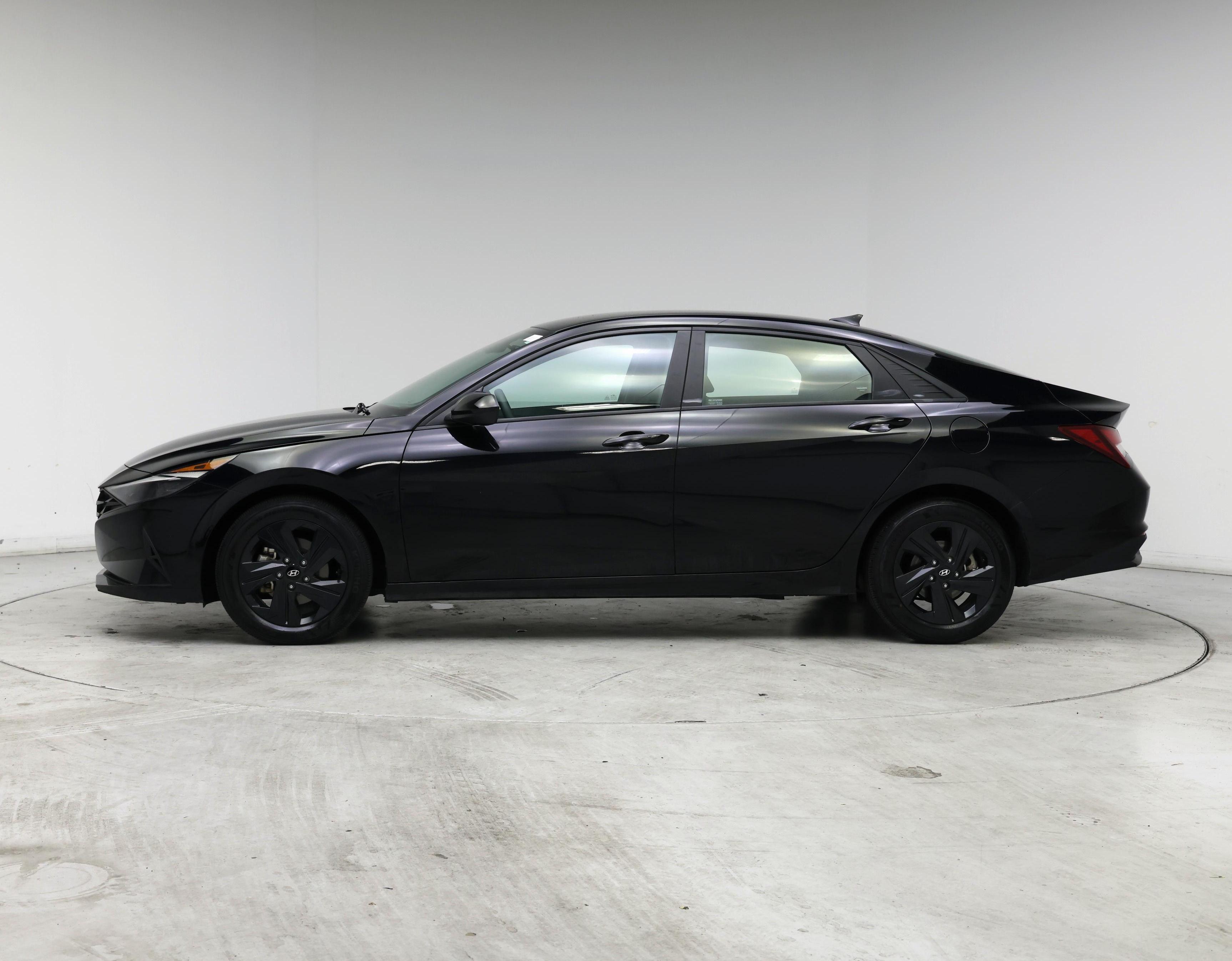 Thumbnail: 2023 Hyundai Elantra - 3