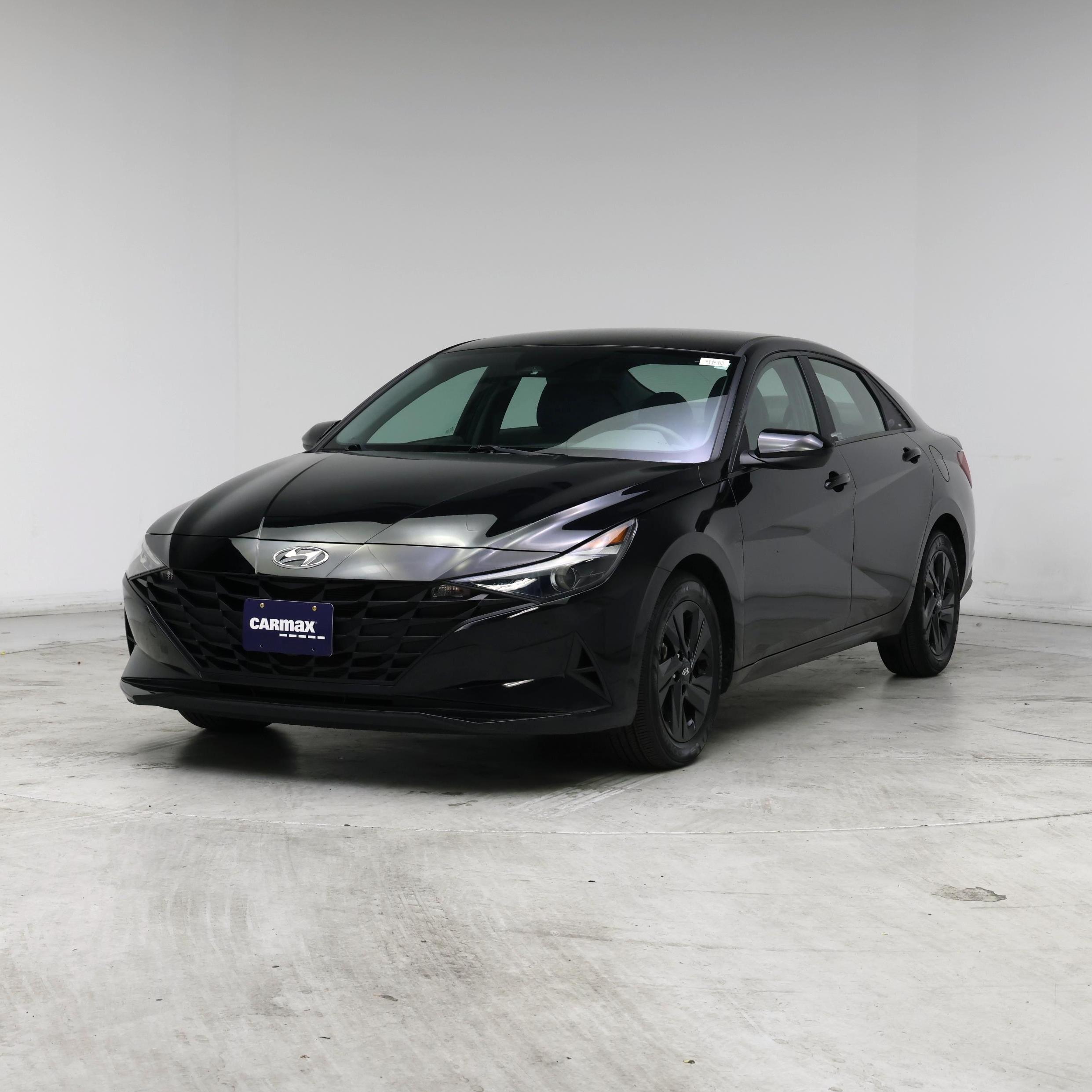 Thumbnail: 2023 Hyundai Elantra - 4