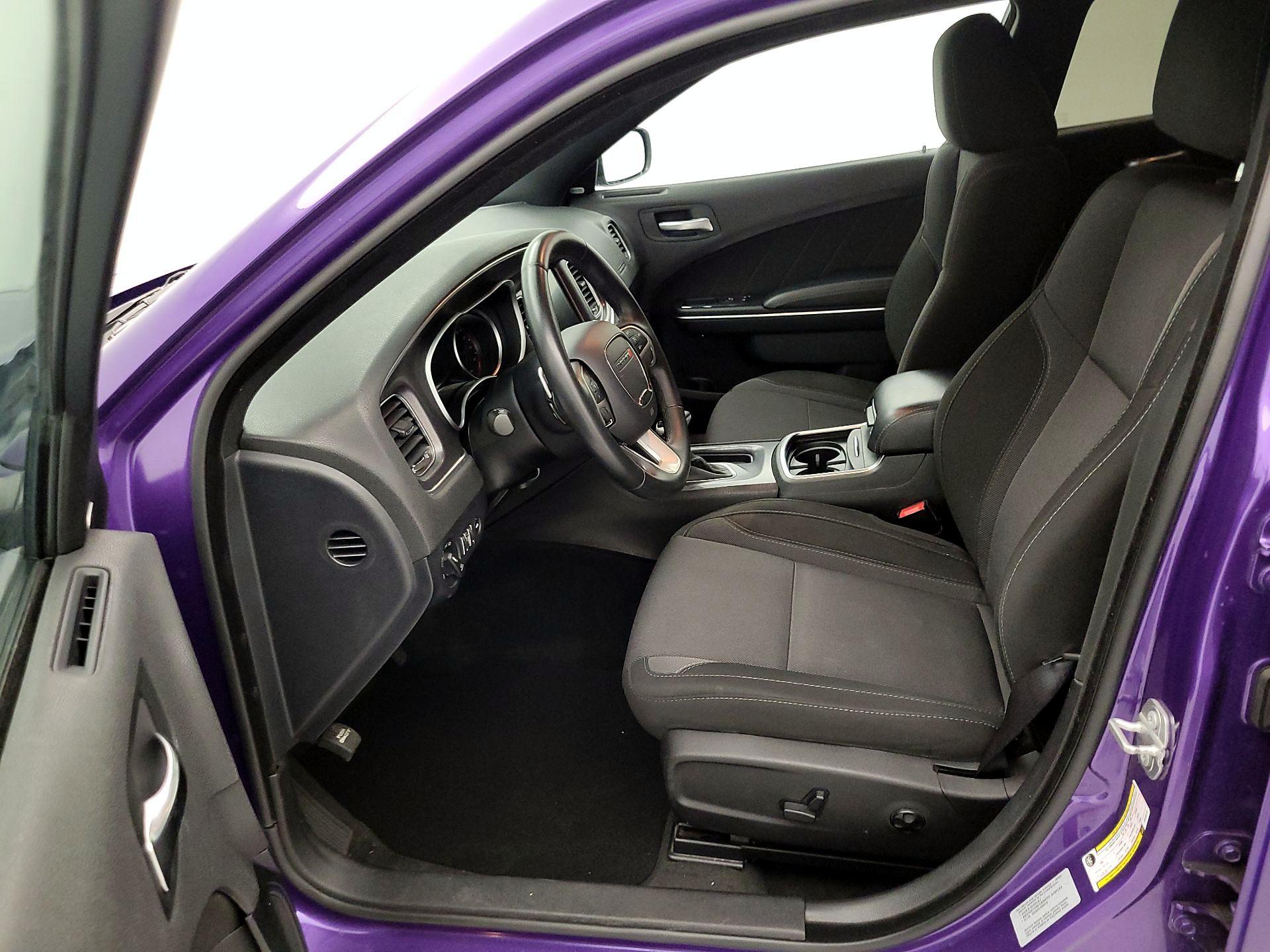 Thumbnail: 2016 Dodge Charger - 11