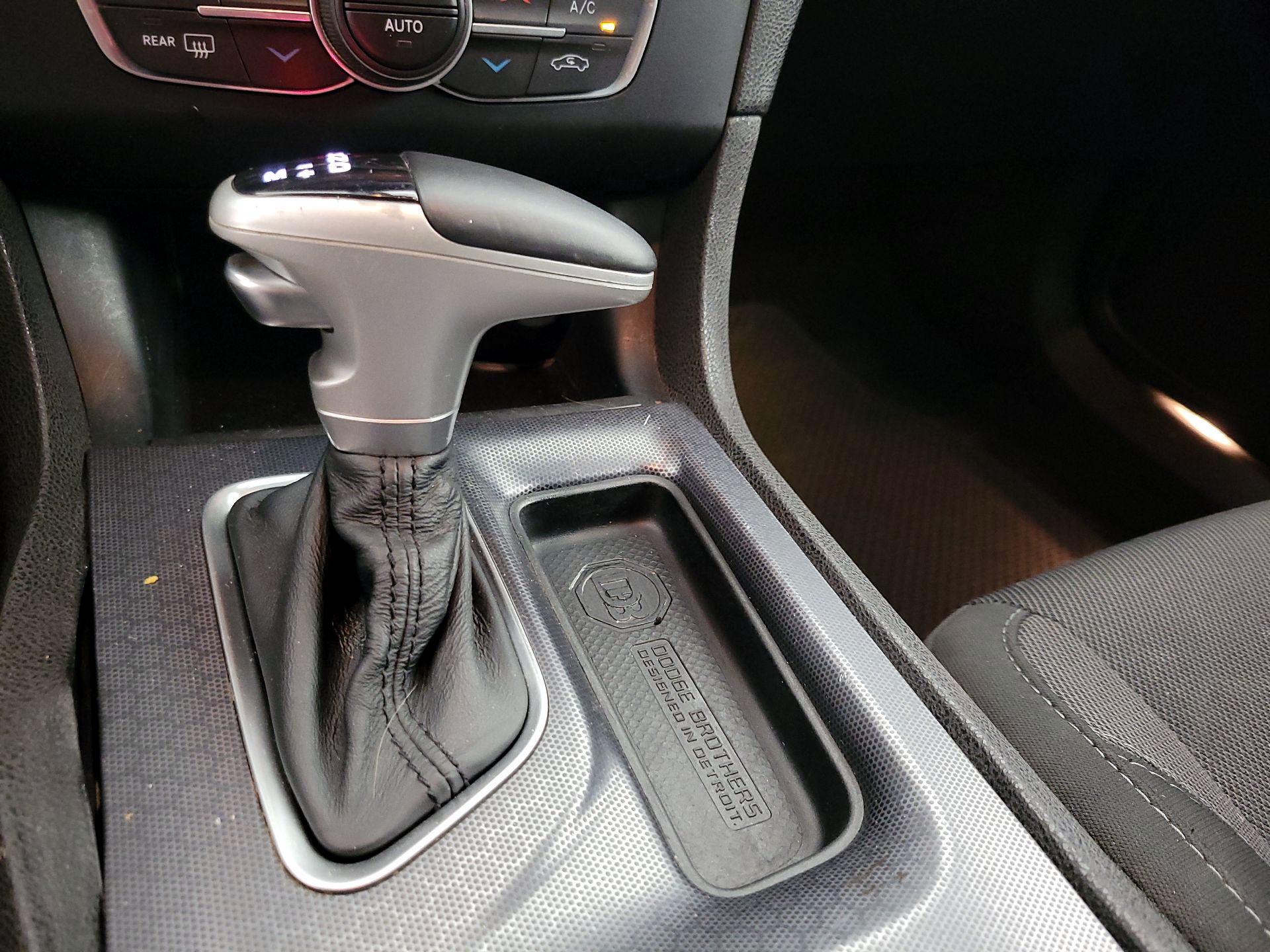 Thumbnail: 2016 Dodge Charger - 17