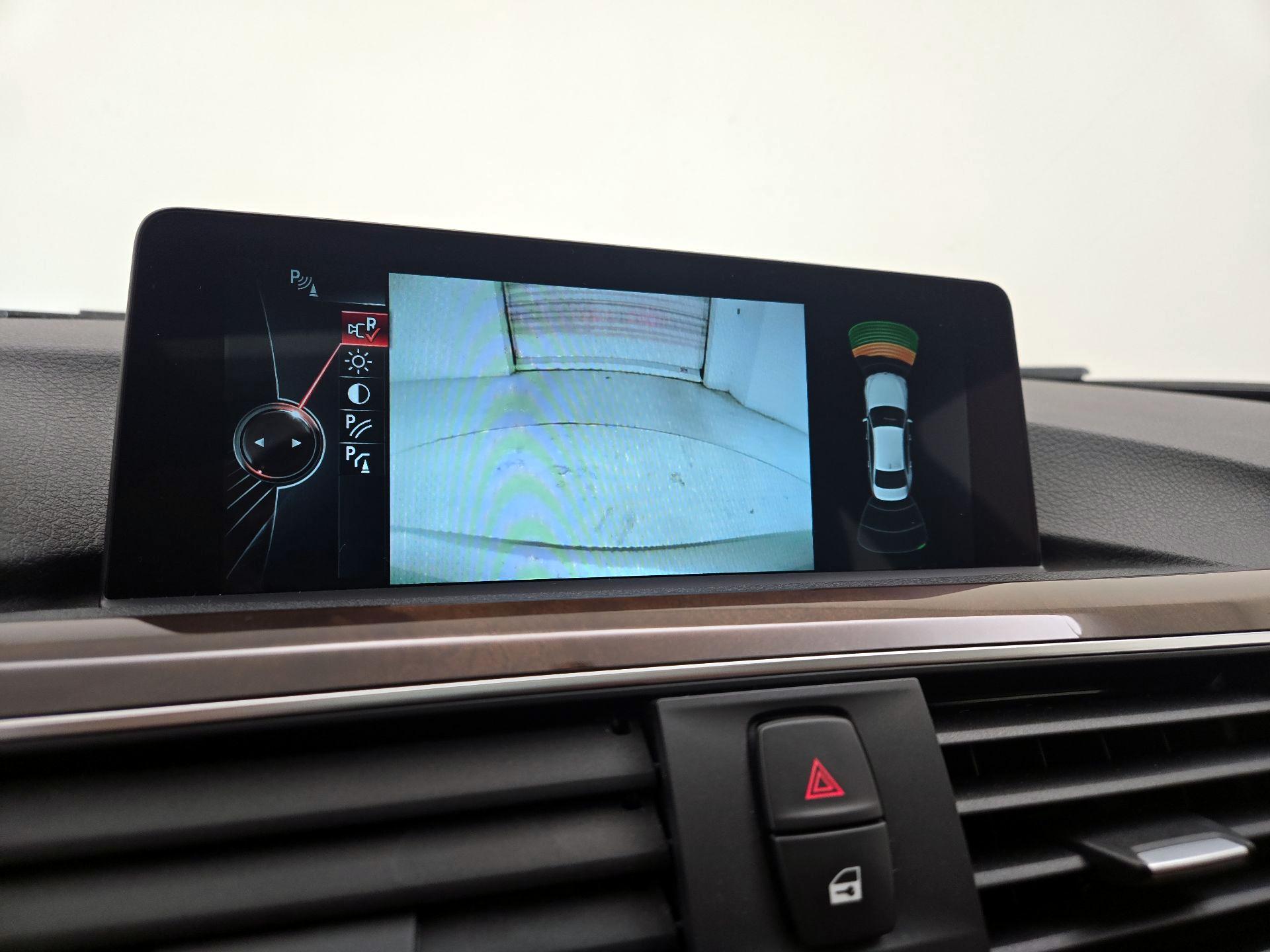 Thumbnail: 2016 BMW 3 Series - 15