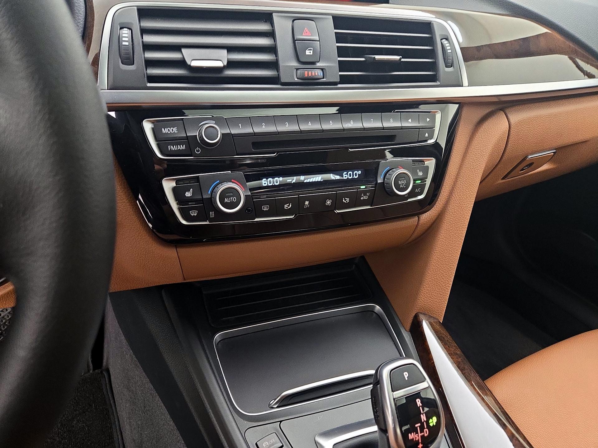 Thumbnail: 2016 BMW 3 Series - 17