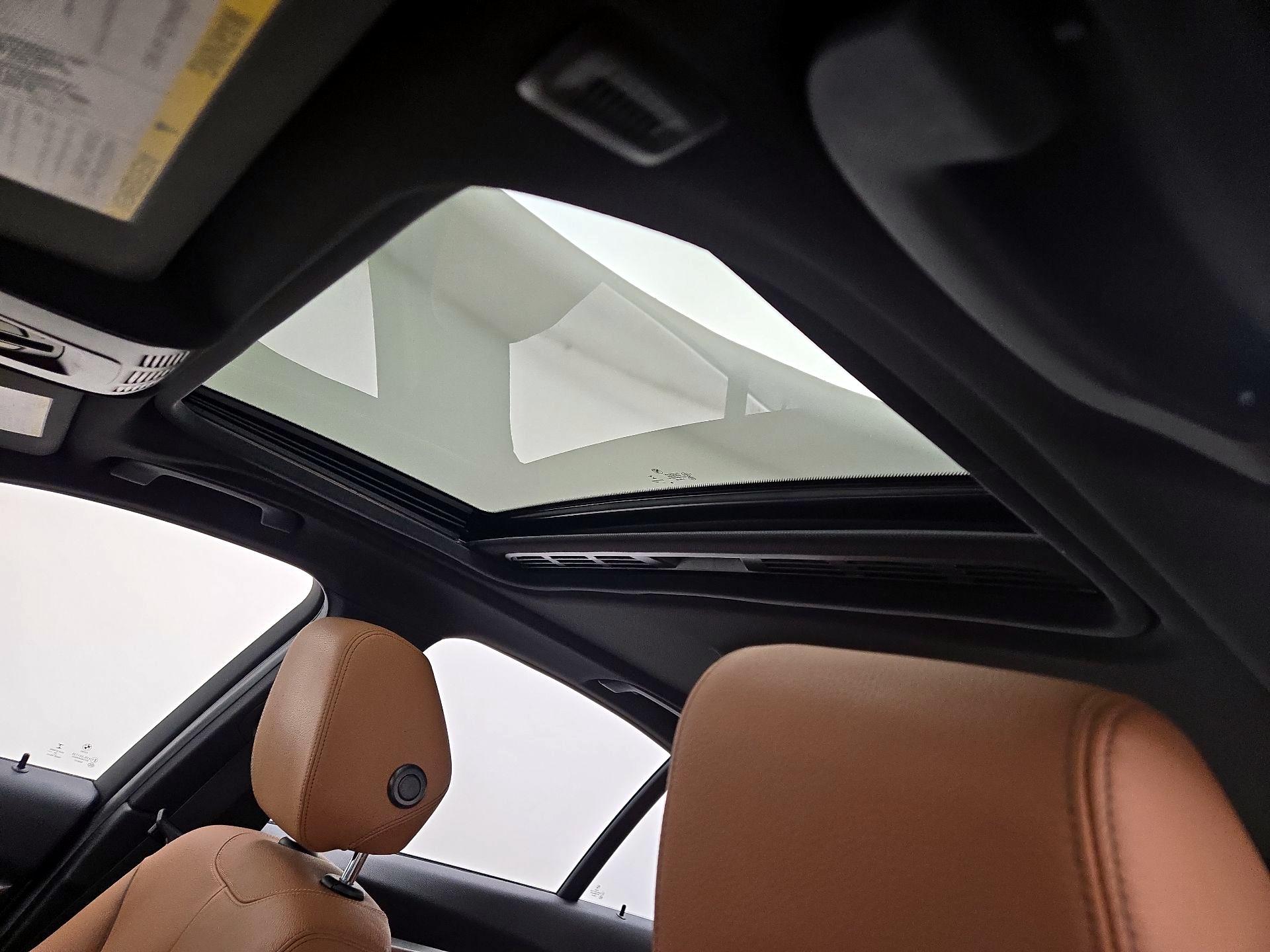 Thumbnail: 2016 BMW 3 Series - 20