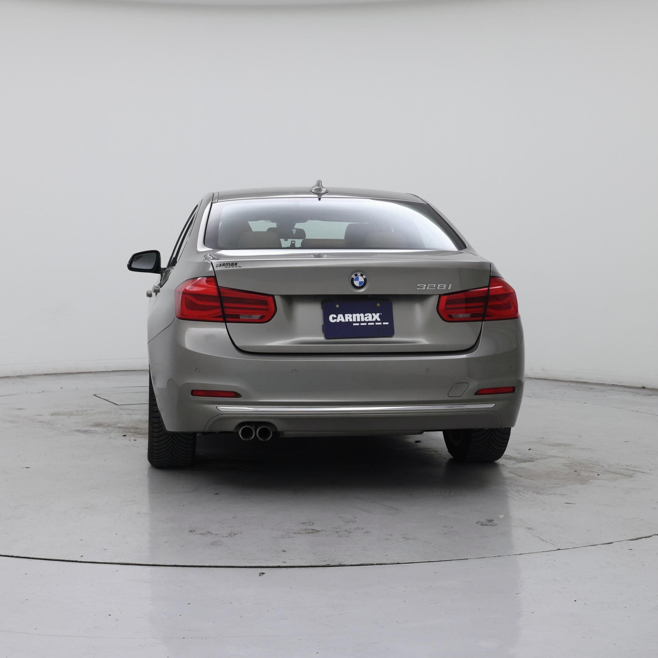 Thumbnail: 2016 BMW 3 Series - 6