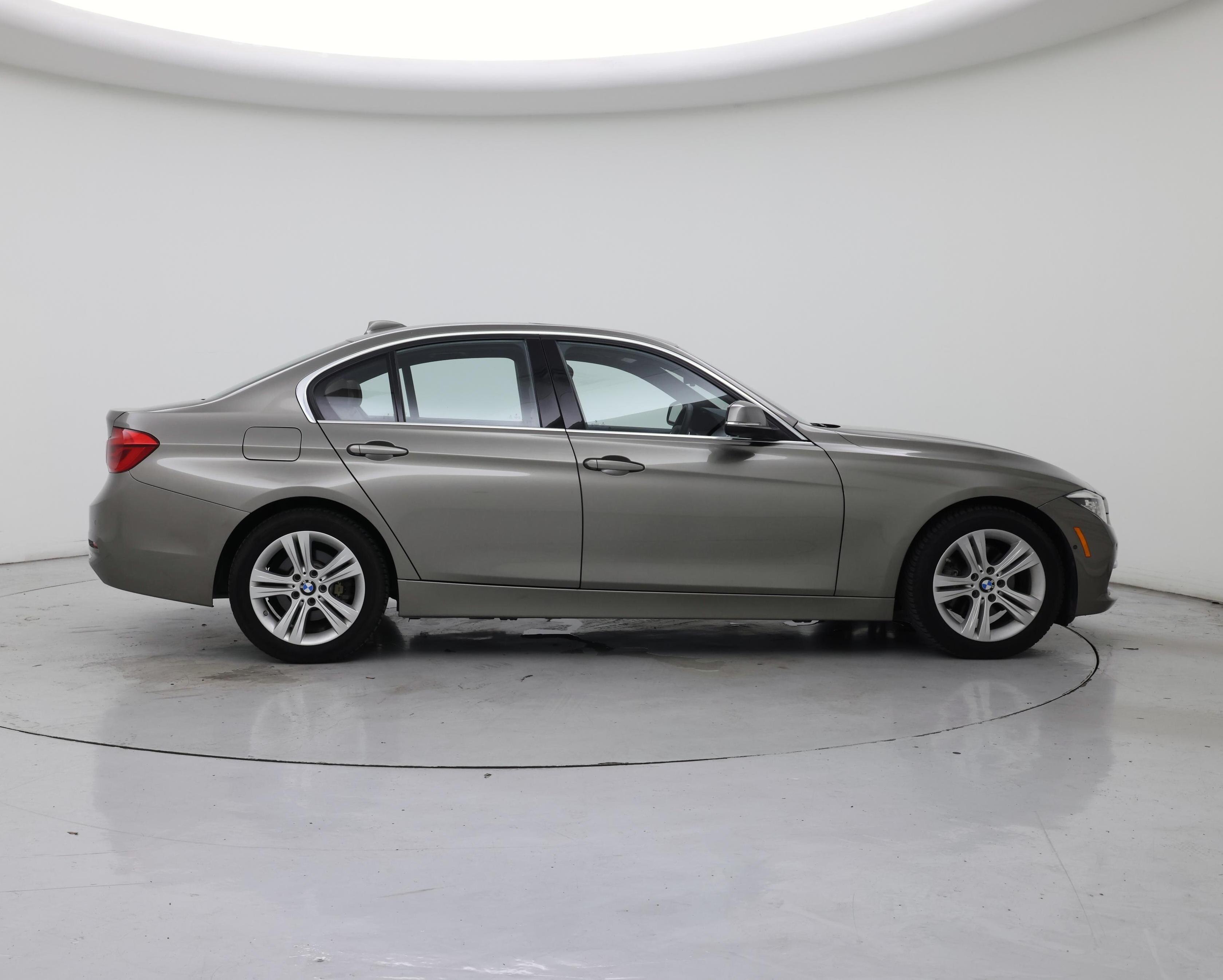 Thumbnail: 2016 BMW 3 Series - 7