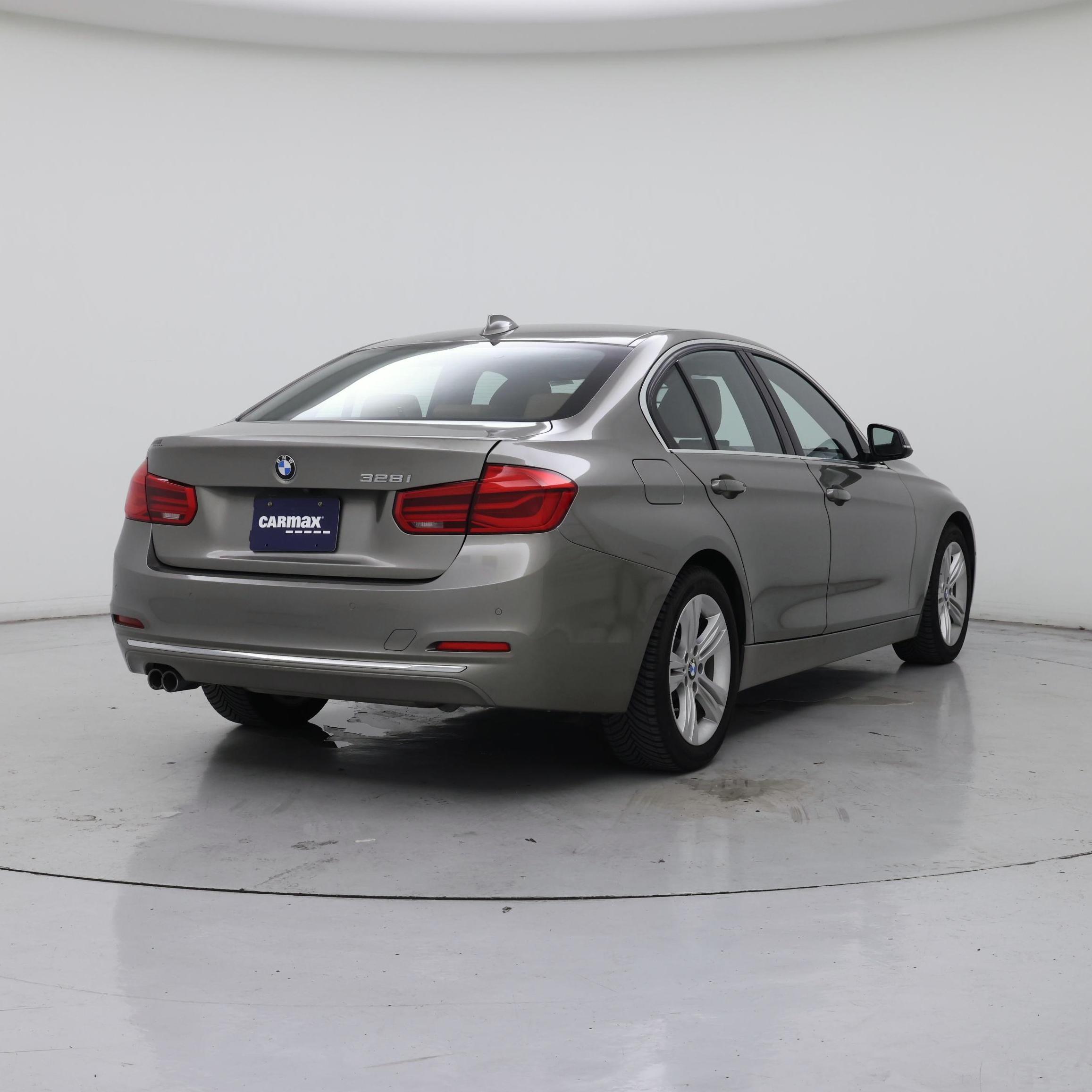 Thumbnail: 2016 BMW 3 Series - 8