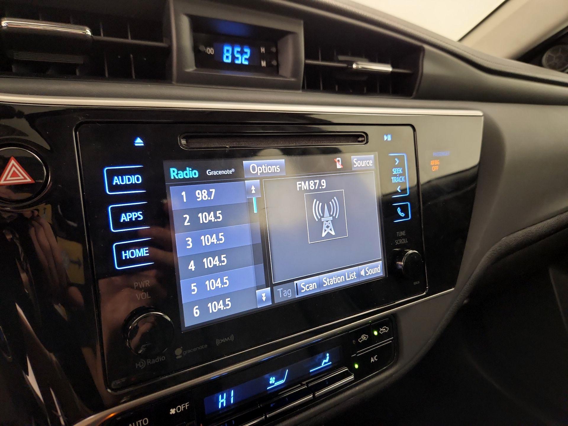 Thumbnail: 2018 Toyota Corolla - 15