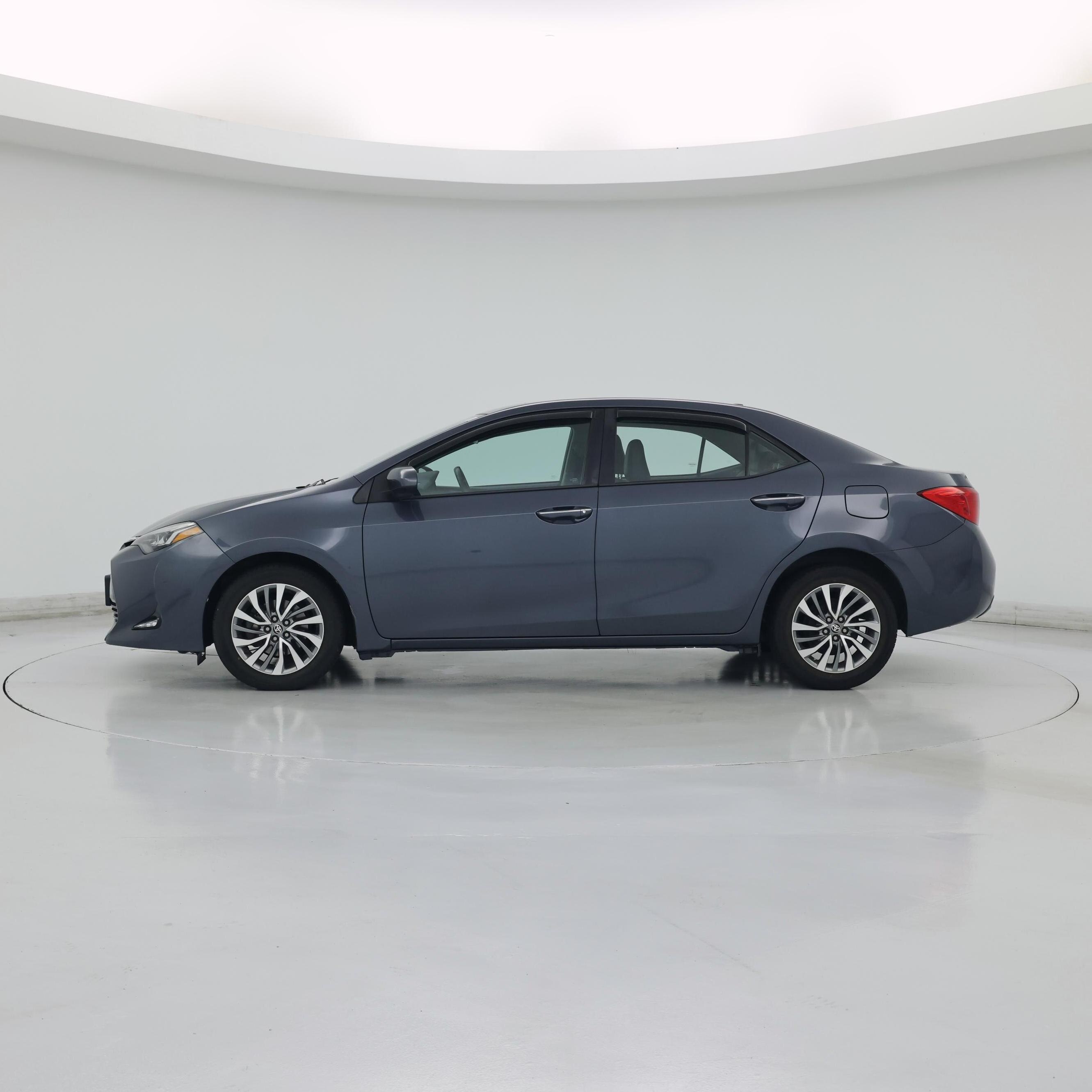 Thumbnail: 2018 Toyota Corolla - 3