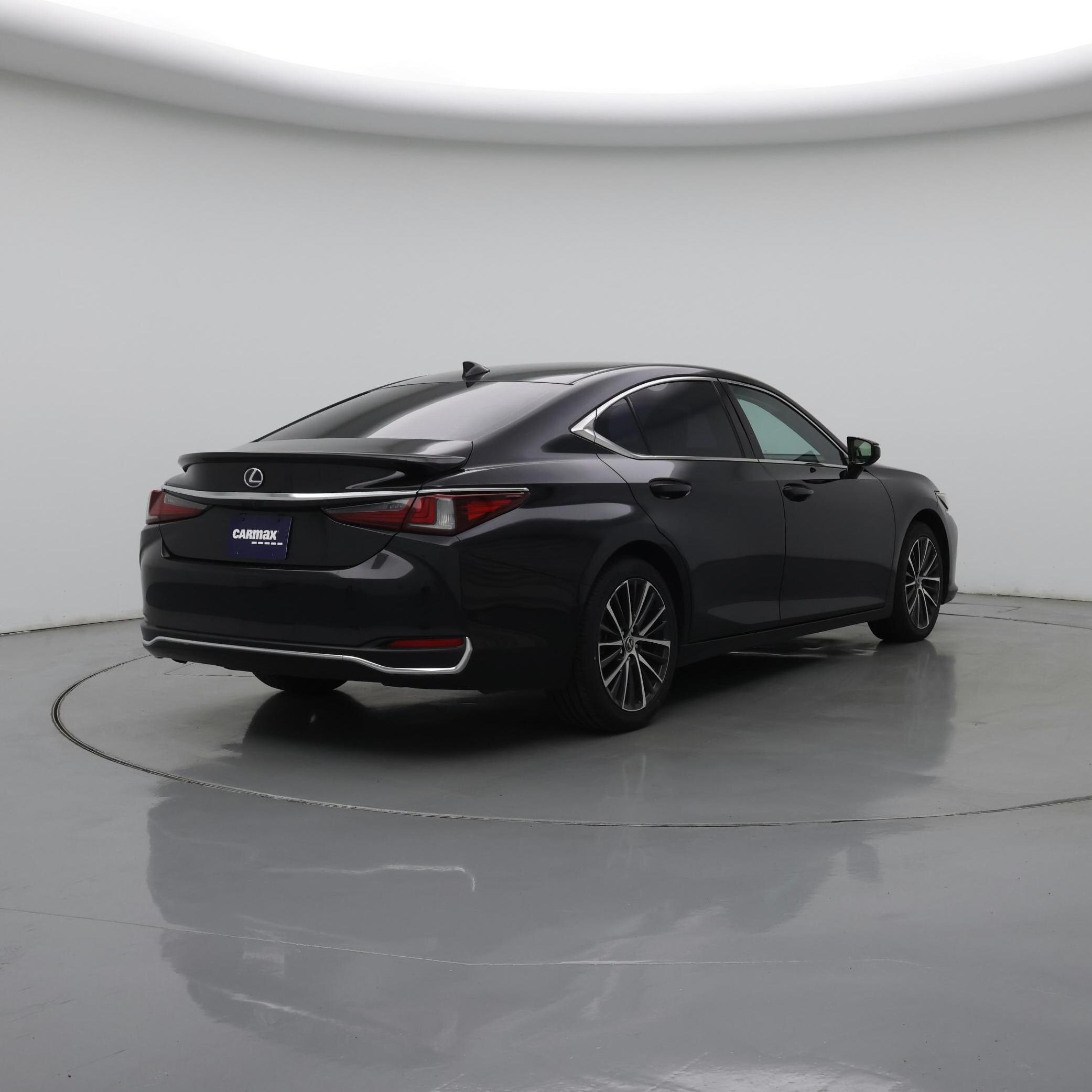 Thumbnail: 2022 Lexus ES - 8