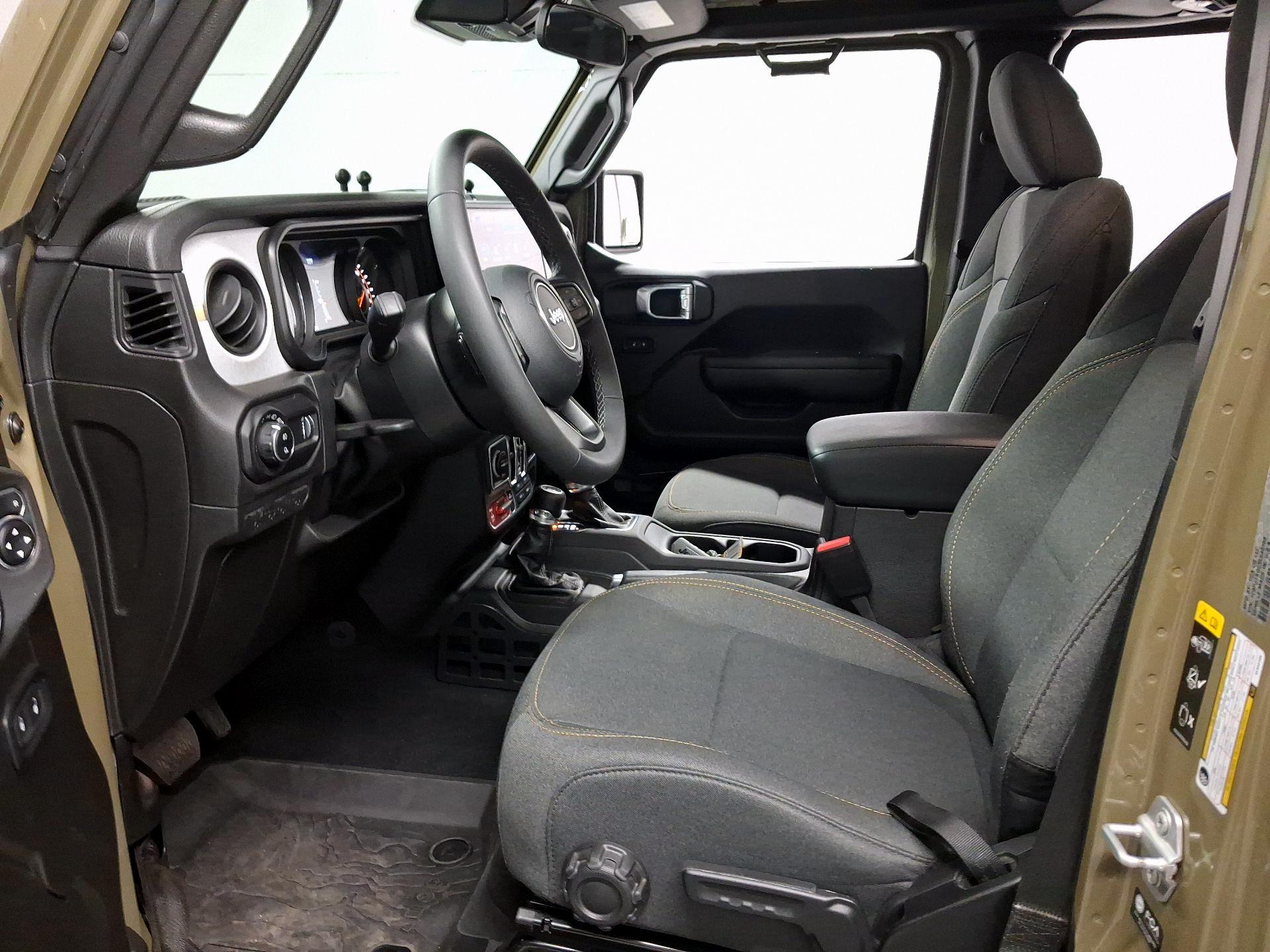 Thumbnail: 2025 Jeep Gladiator - 9
