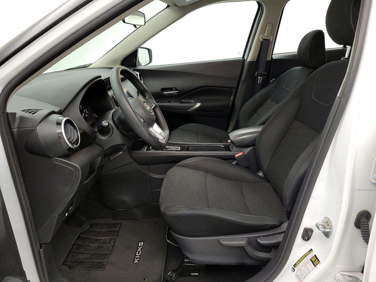2023 Nissan Kicks SV - Photo 12