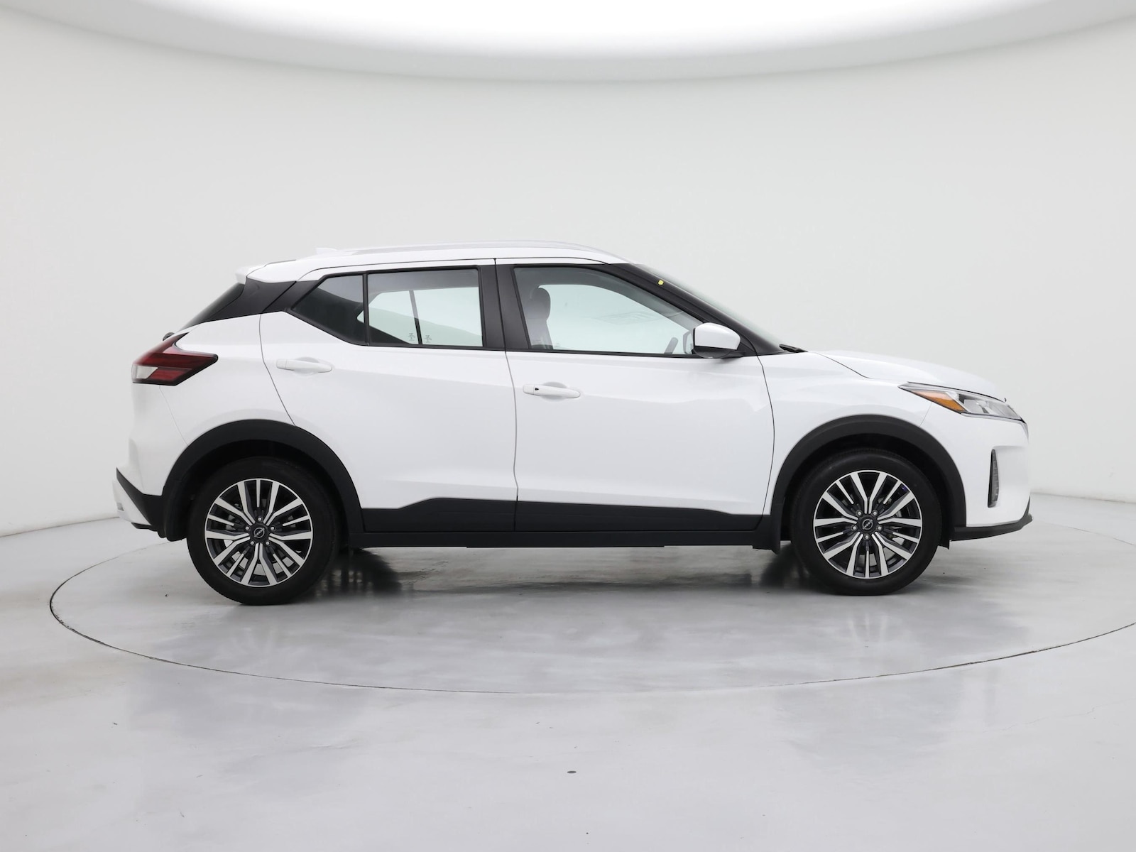 2023 Nissan Kicks SV - Photo 8