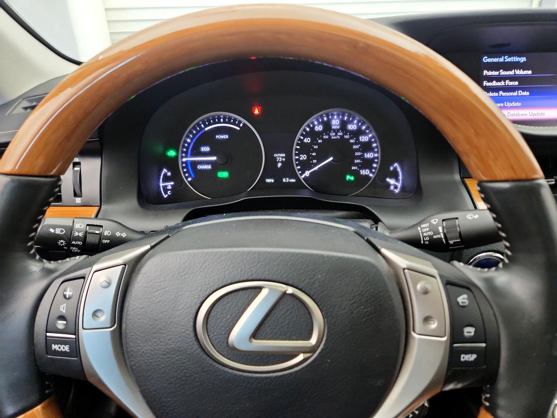 Thumbnail: 2015 Lexus ES - 10