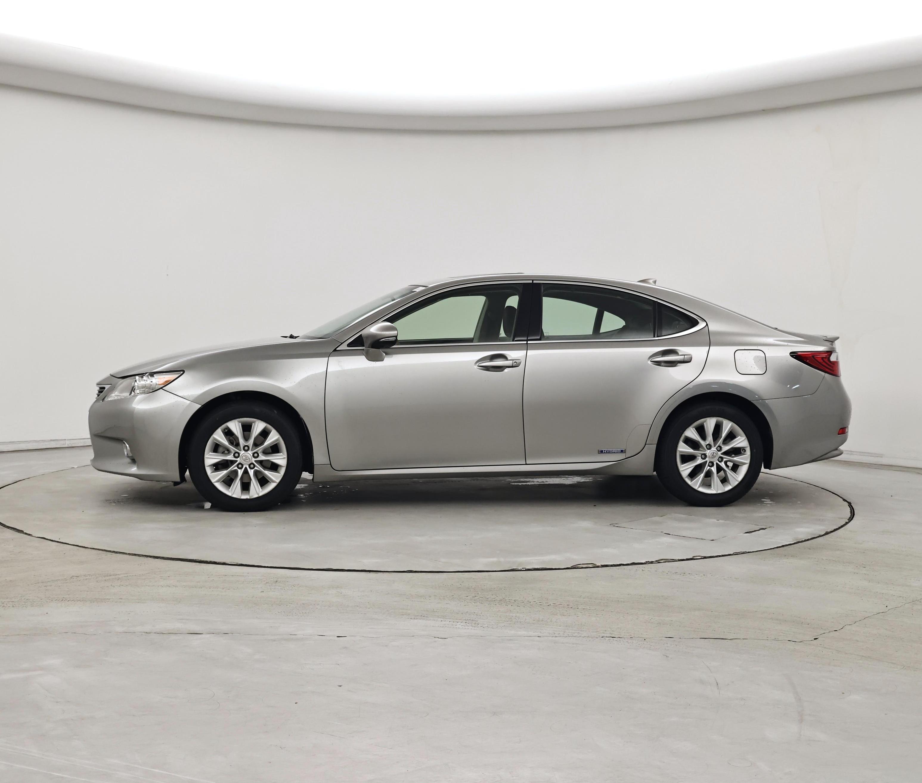 Thumbnail: 2015 Lexus ES - 3