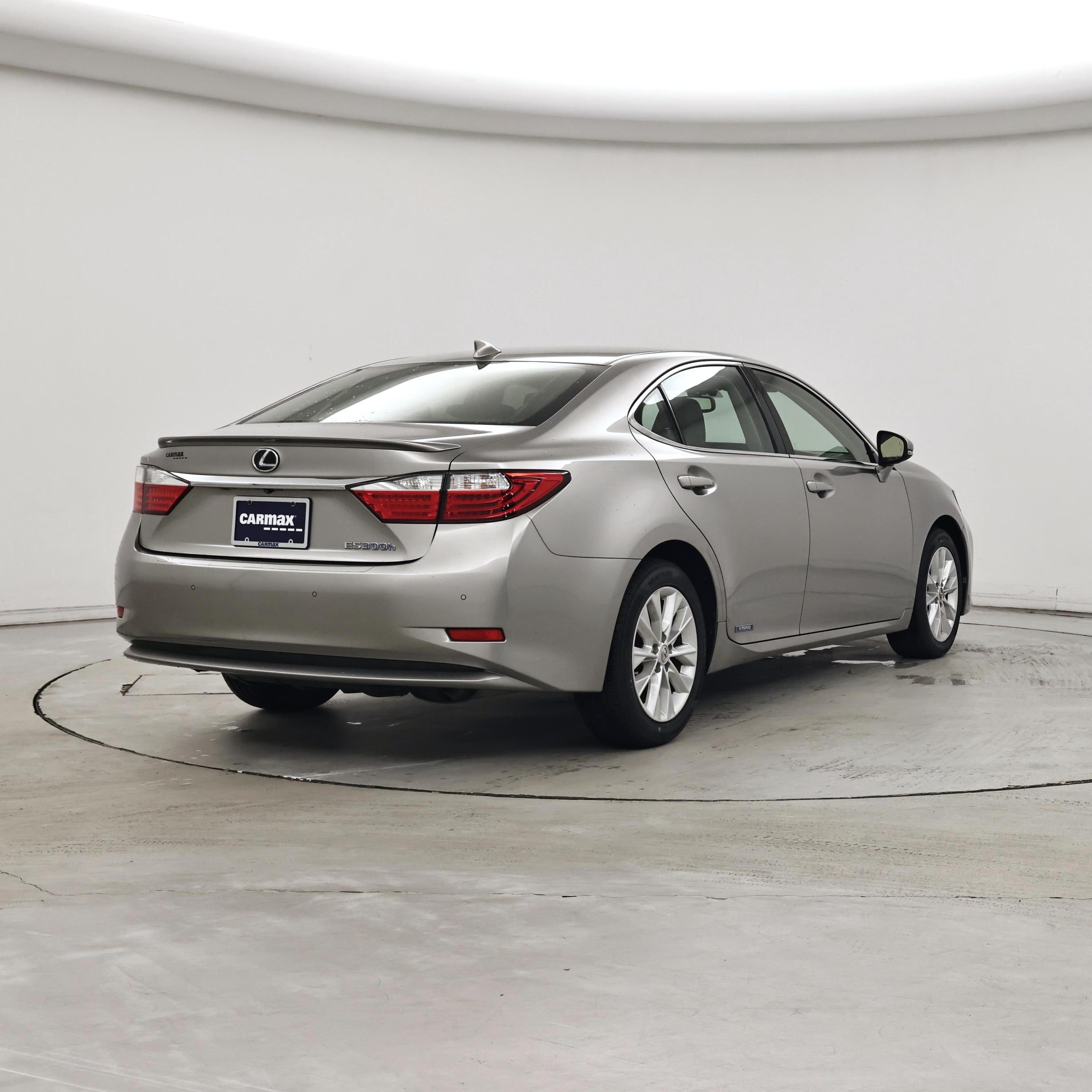 Thumbnail: 2015 Lexus ES - 8