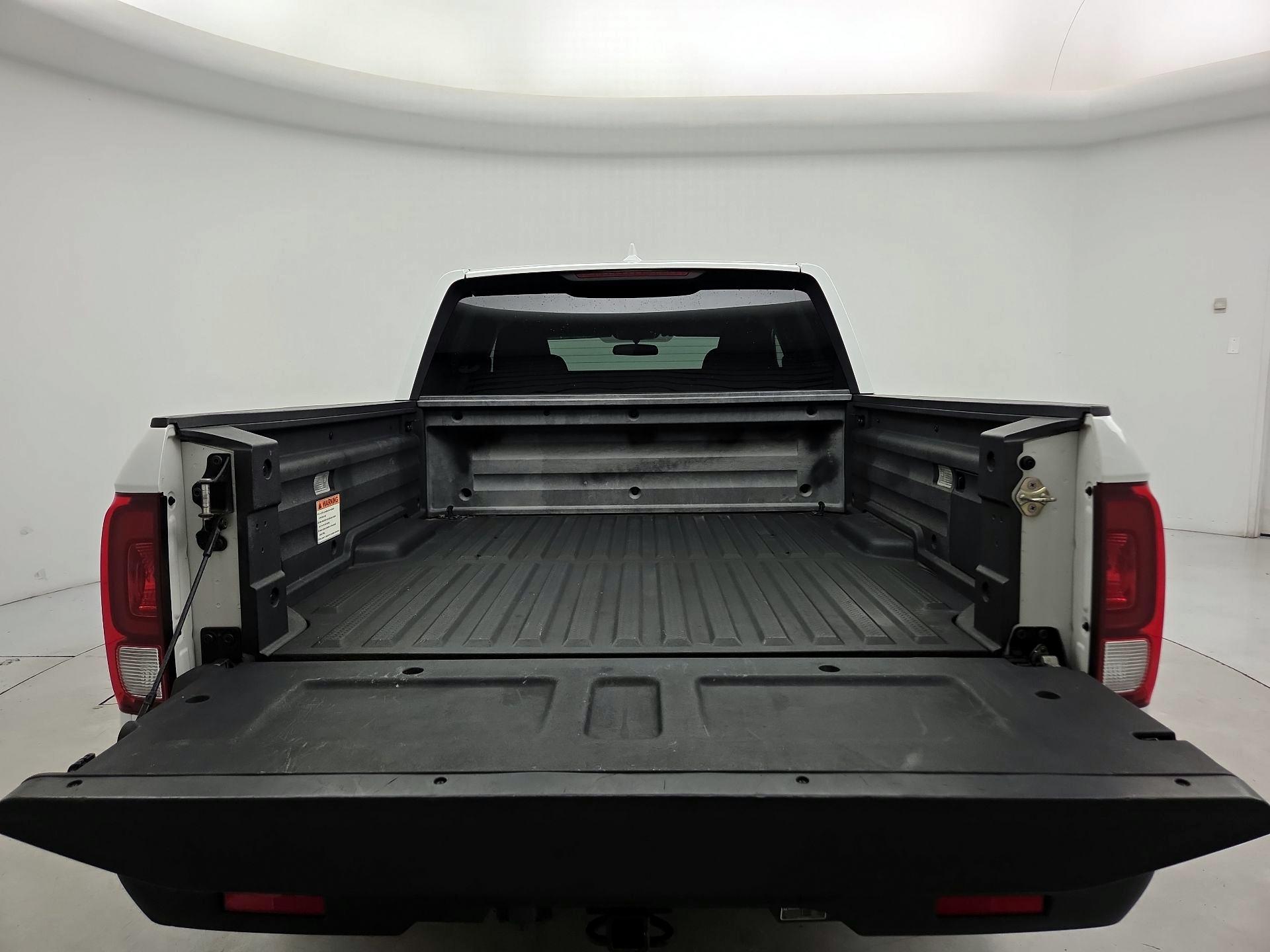 Thumbnail: 2019 Honda Ridgeline - 20