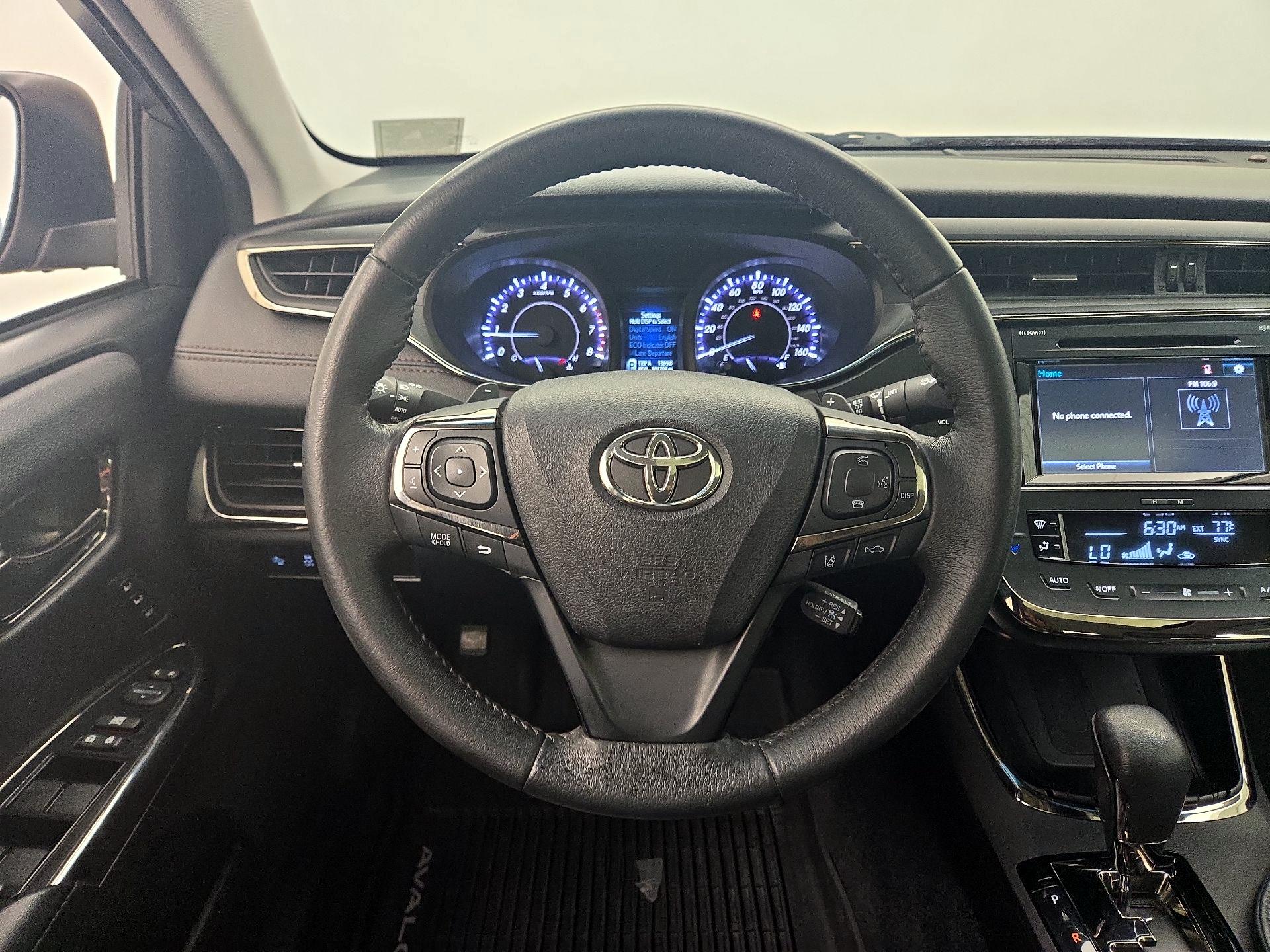 Thumbnail: 2017 Toyota Avalon - 10