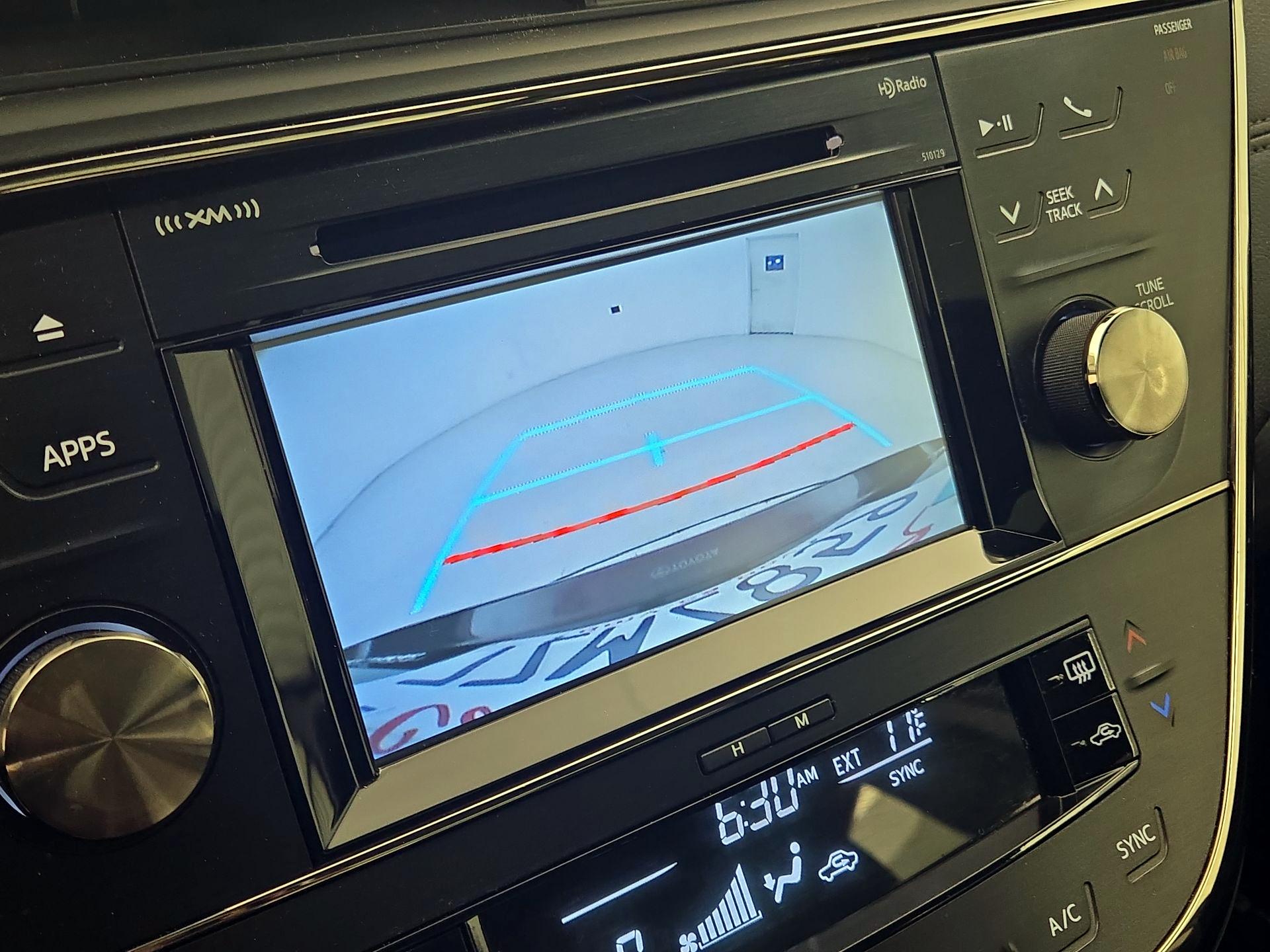 Thumbnail: 2017 Toyota Avalon - 14