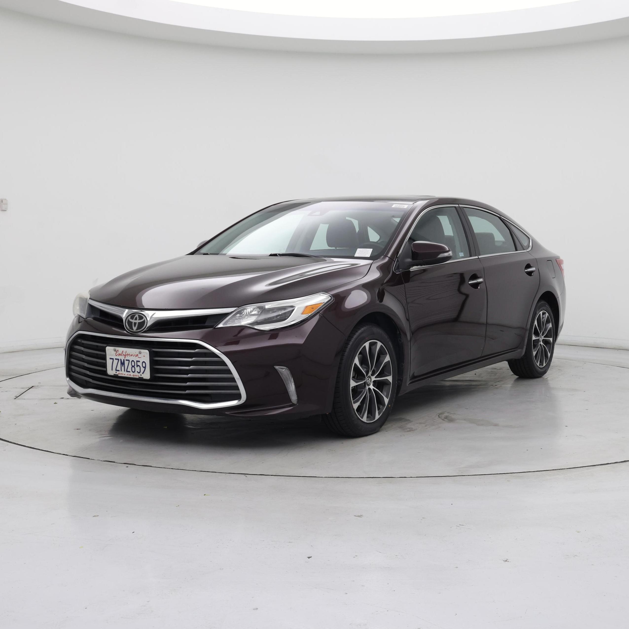 Thumbnail: 2017 Toyota Avalon - 4