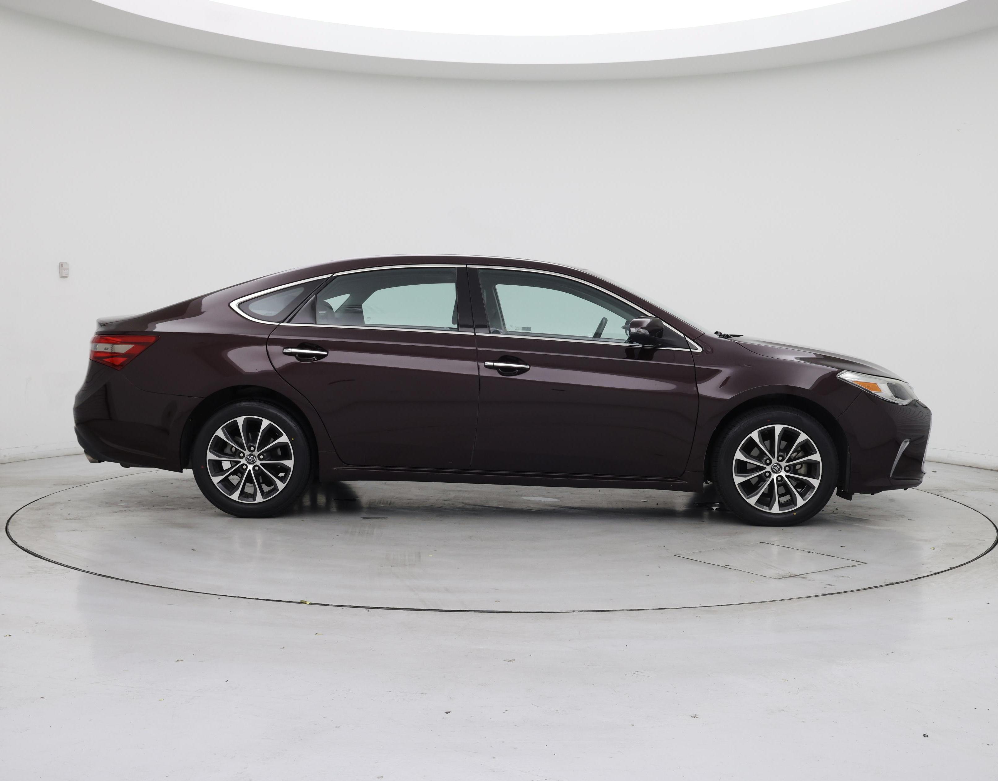 Thumbnail: 2017 Toyota Avalon - 7
