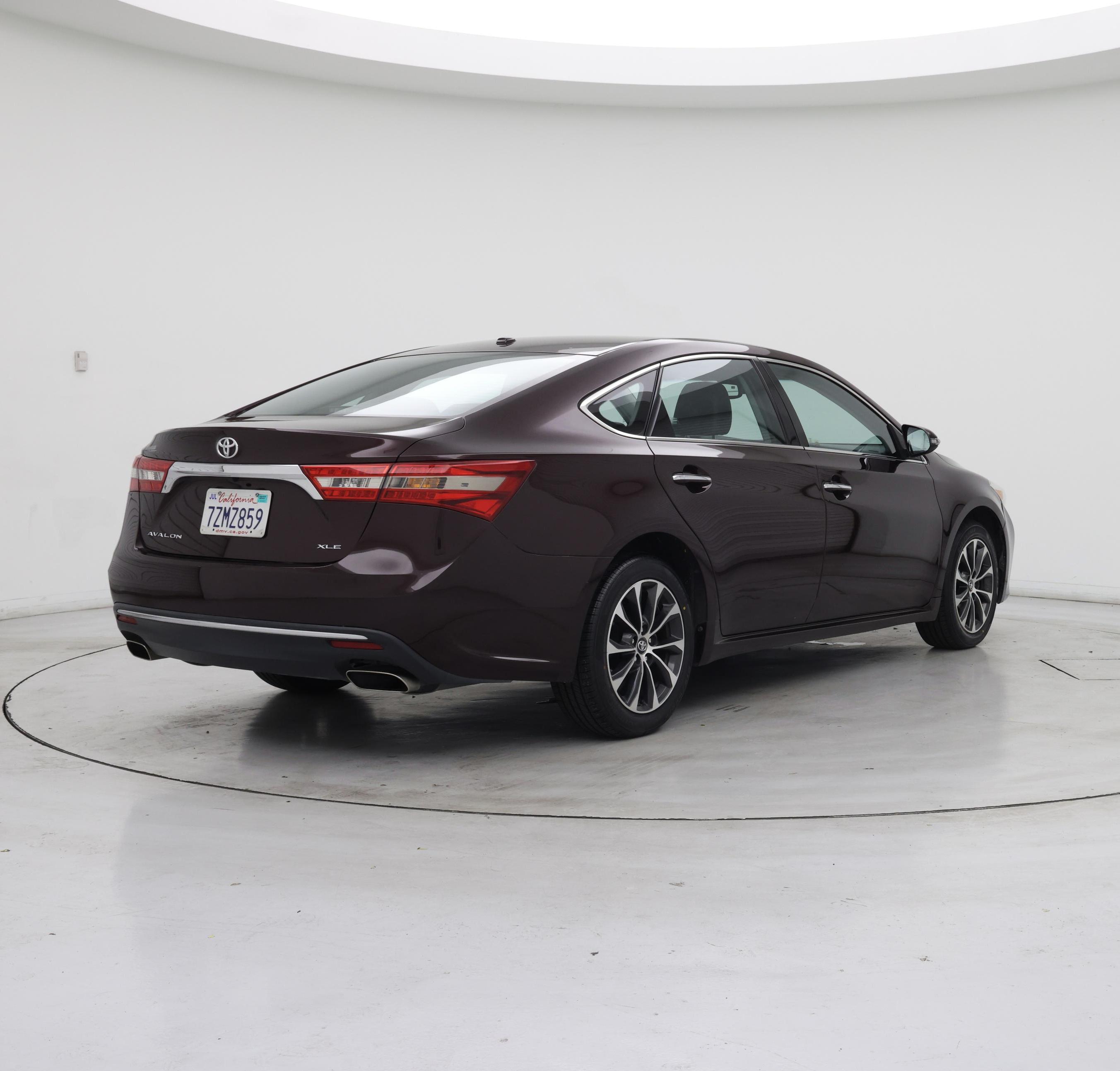 Thumbnail: 2017 Toyota Avalon - 8