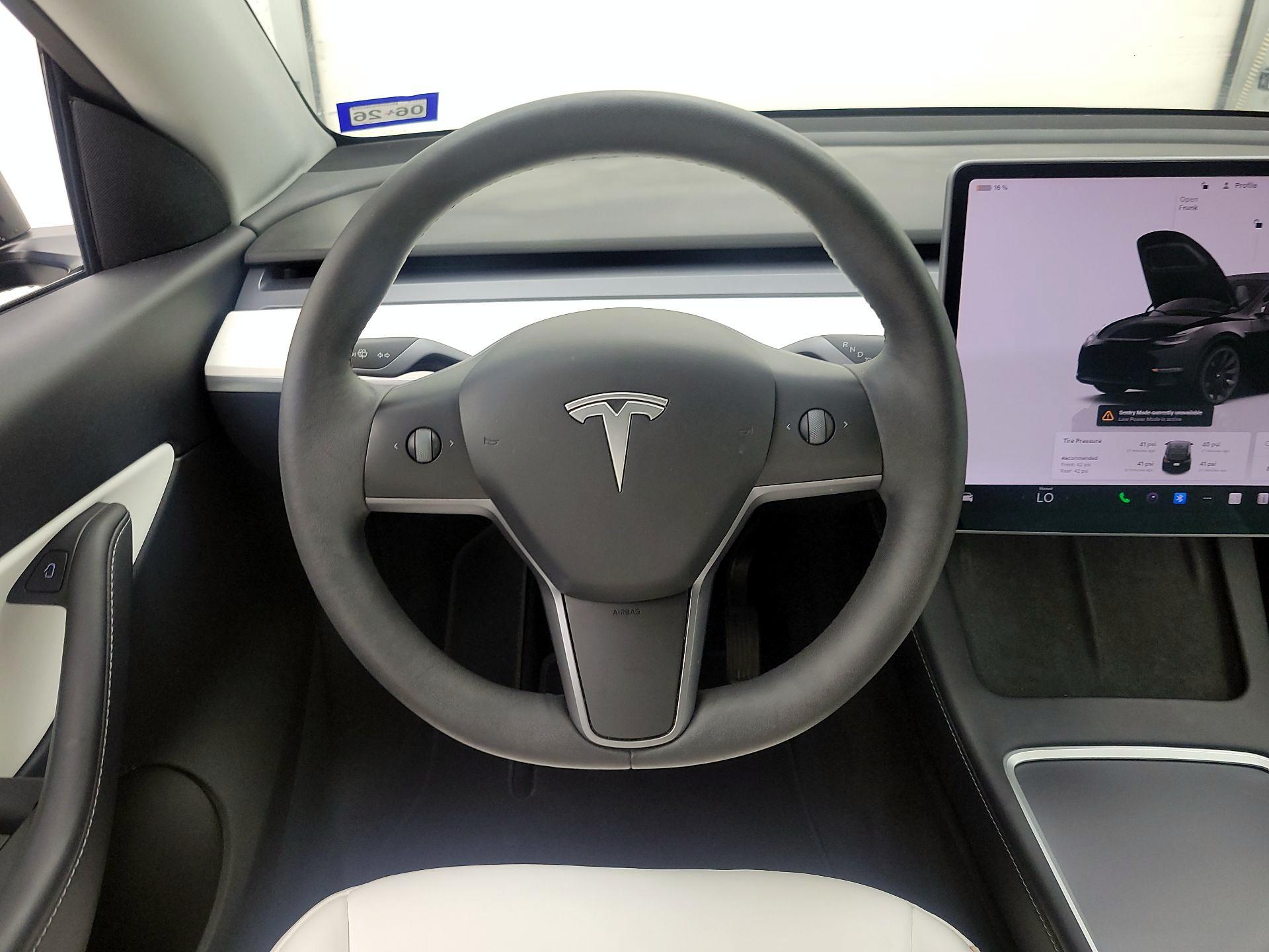 Thumbnail: 2022 Tesla Model Y - 10