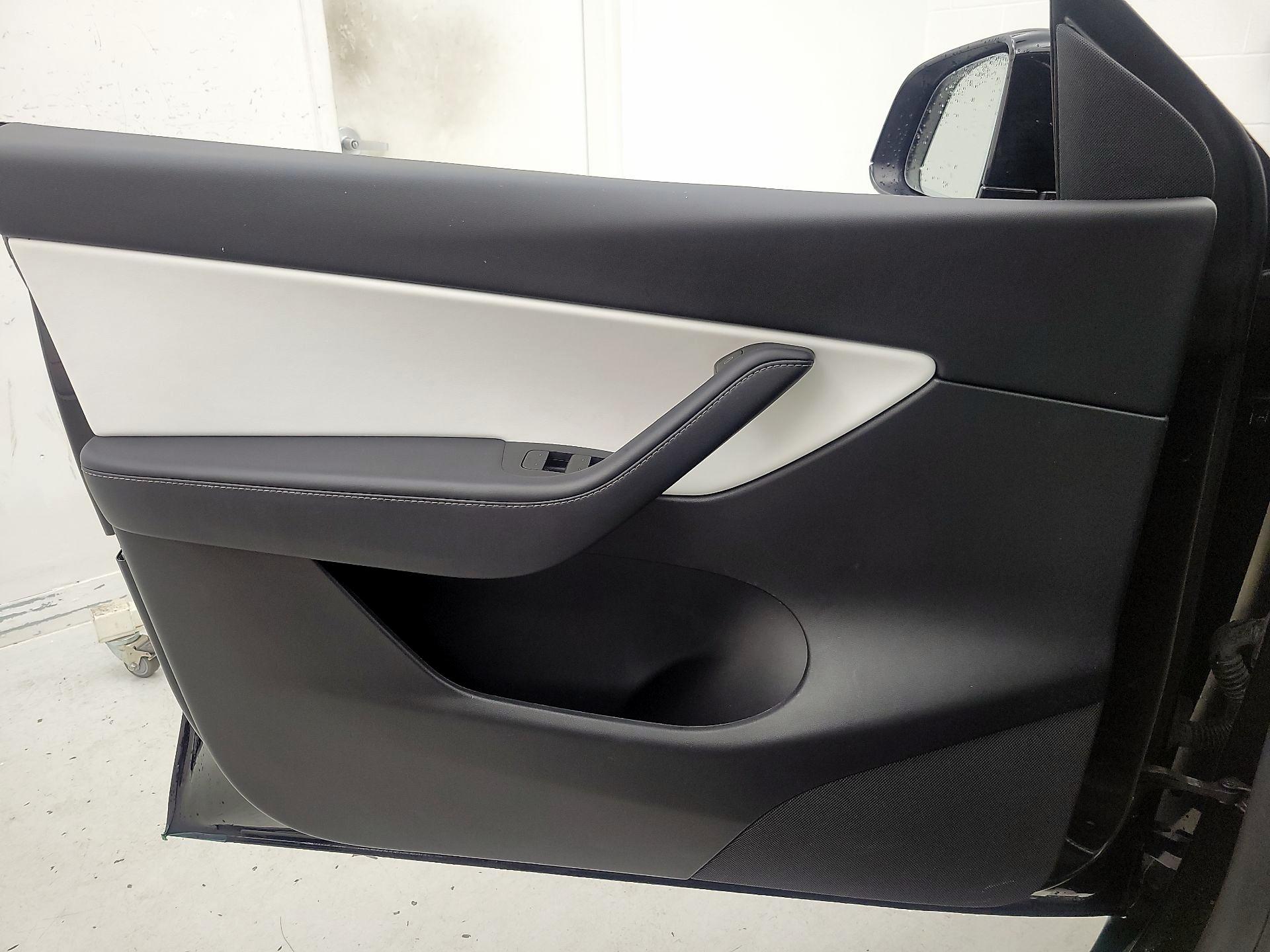 Thumbnail: 2022 Tesla Model Y - 12