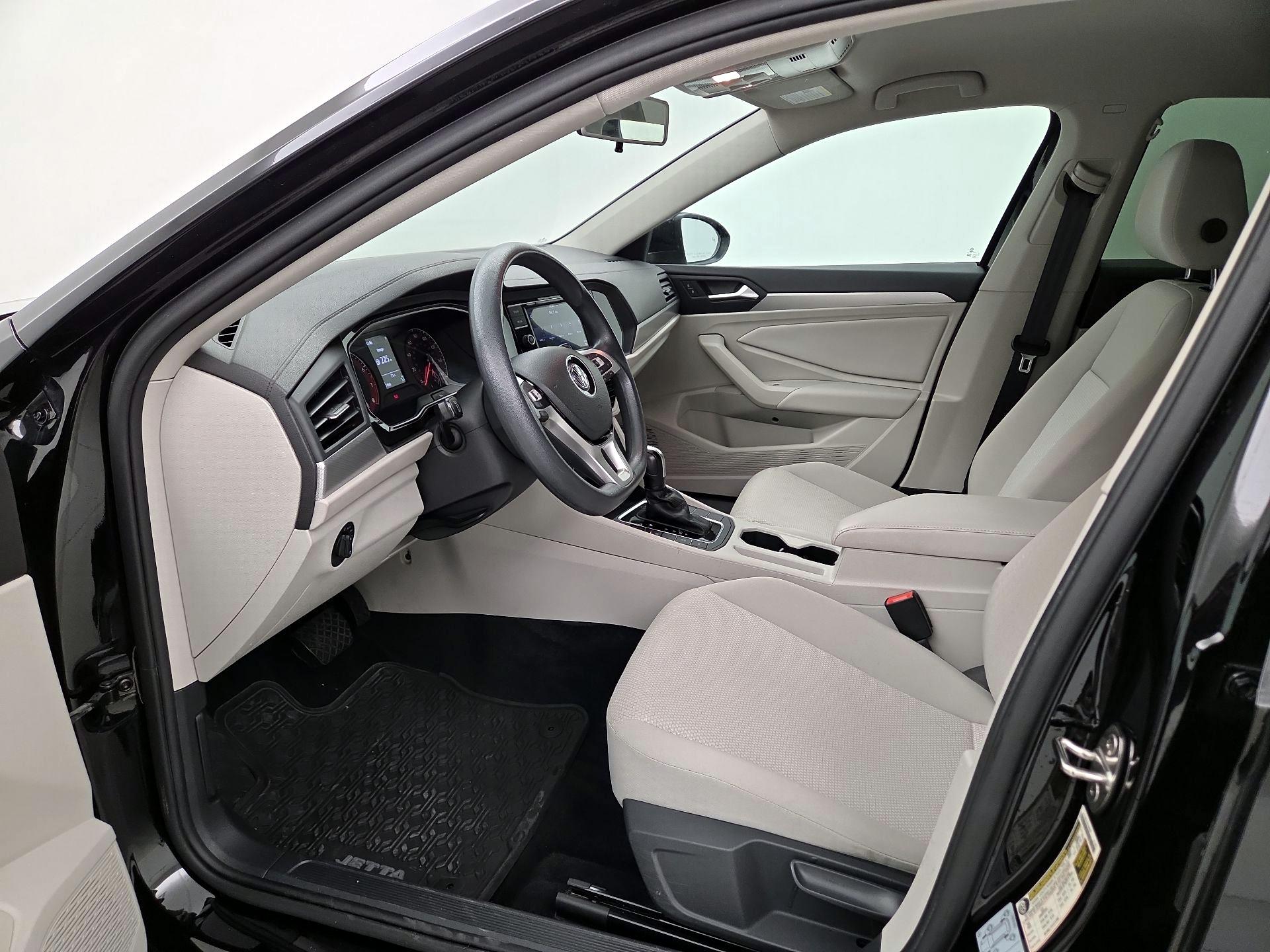 Thumbnail: 2019 Volkswagen Jetta - 11