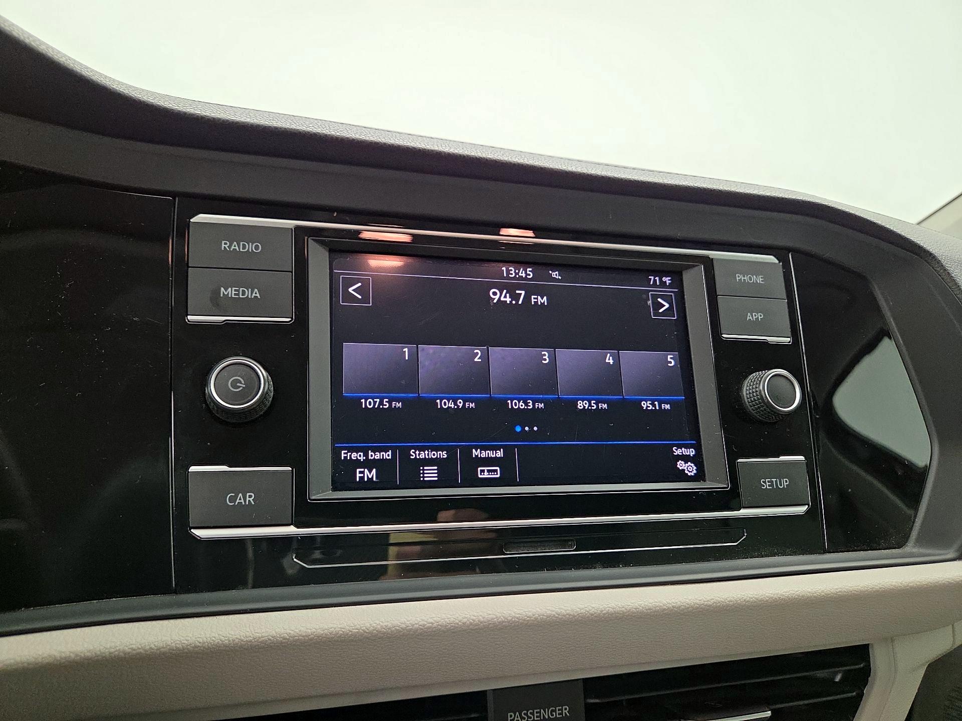 Thumbnail: 2019 Volkswagen Jetta - 15