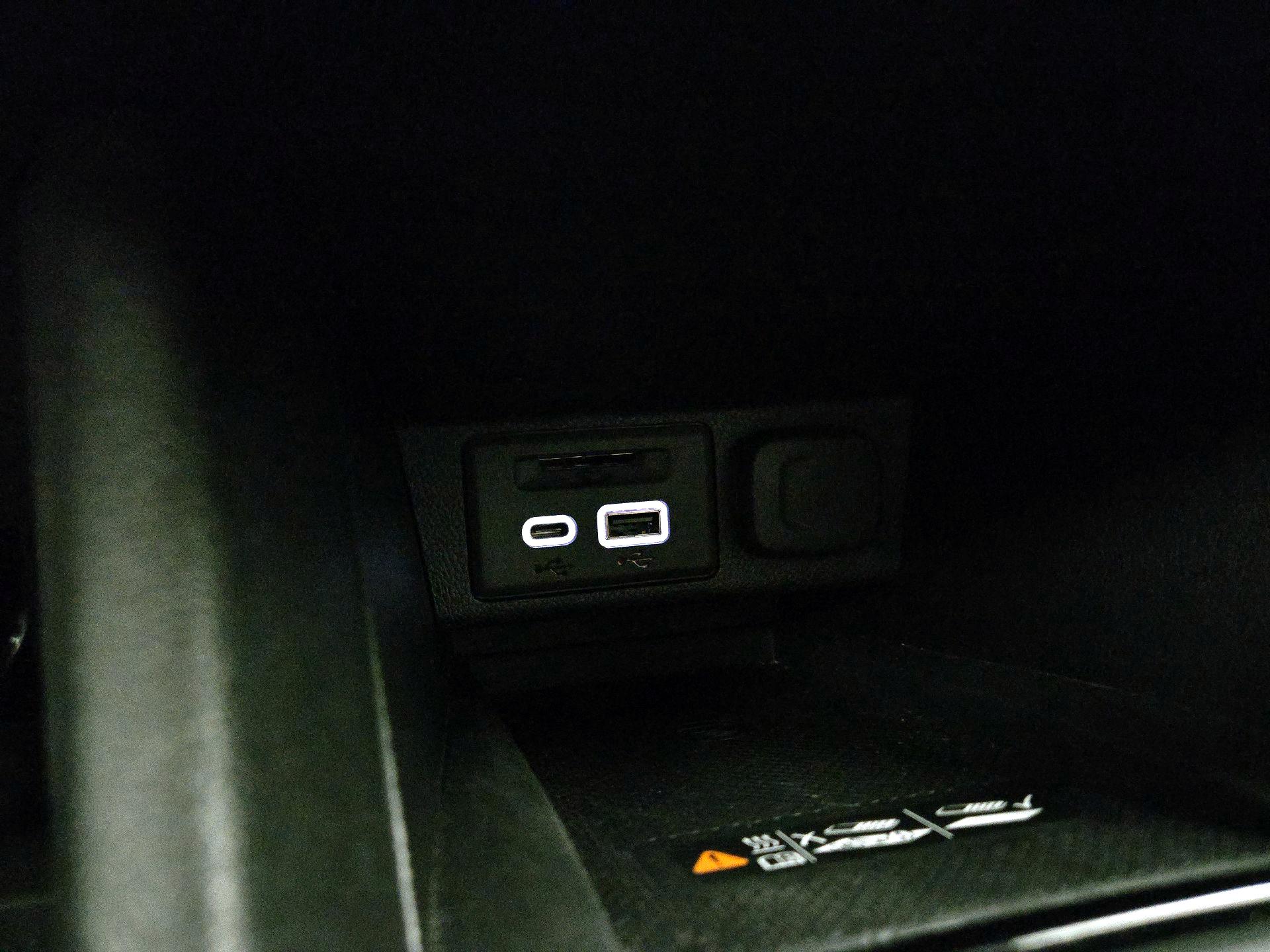 Thumbnail: 2022 Chevrolet Bolt EUV - 18