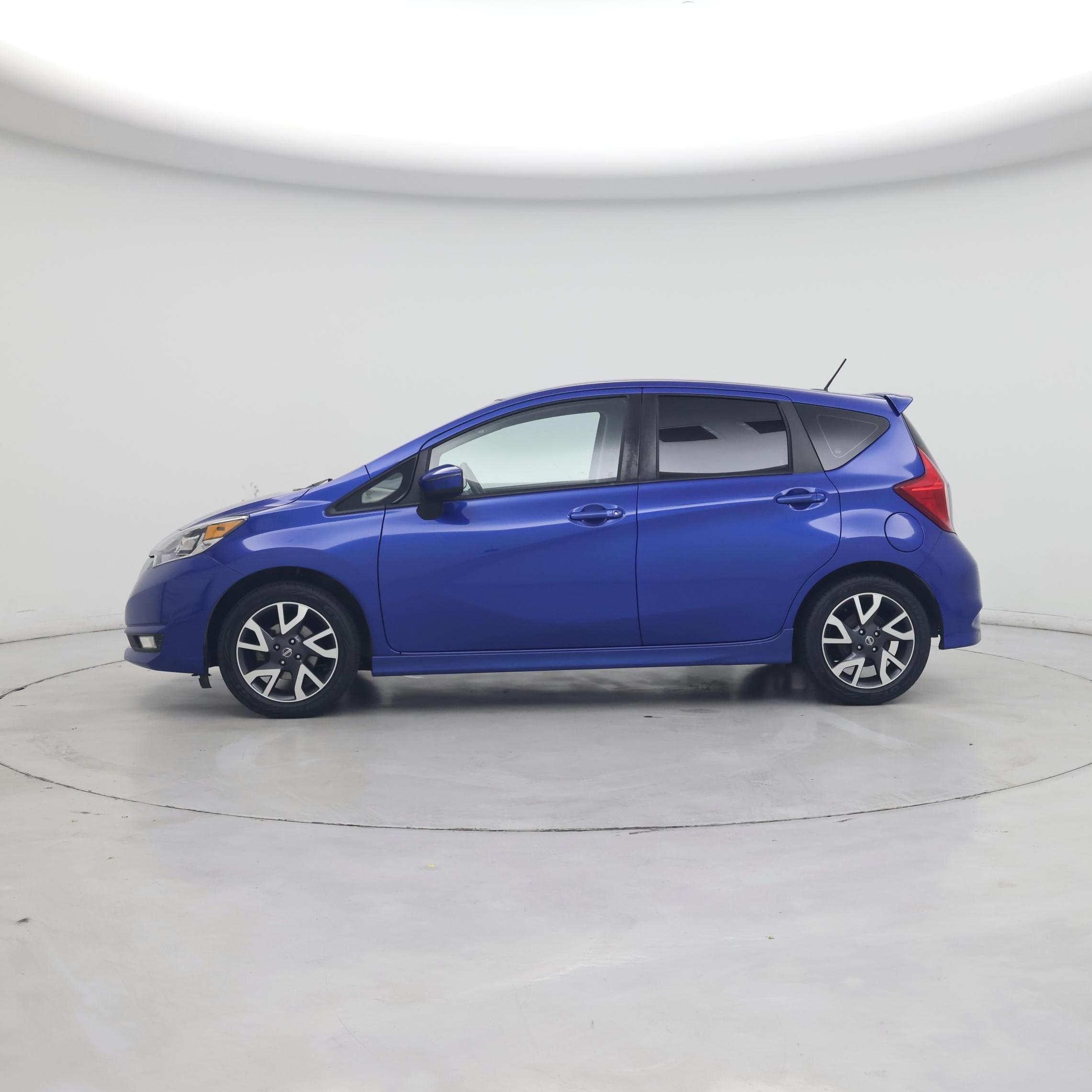 Thumbnail: 2017 Nissan Versa Note - 3