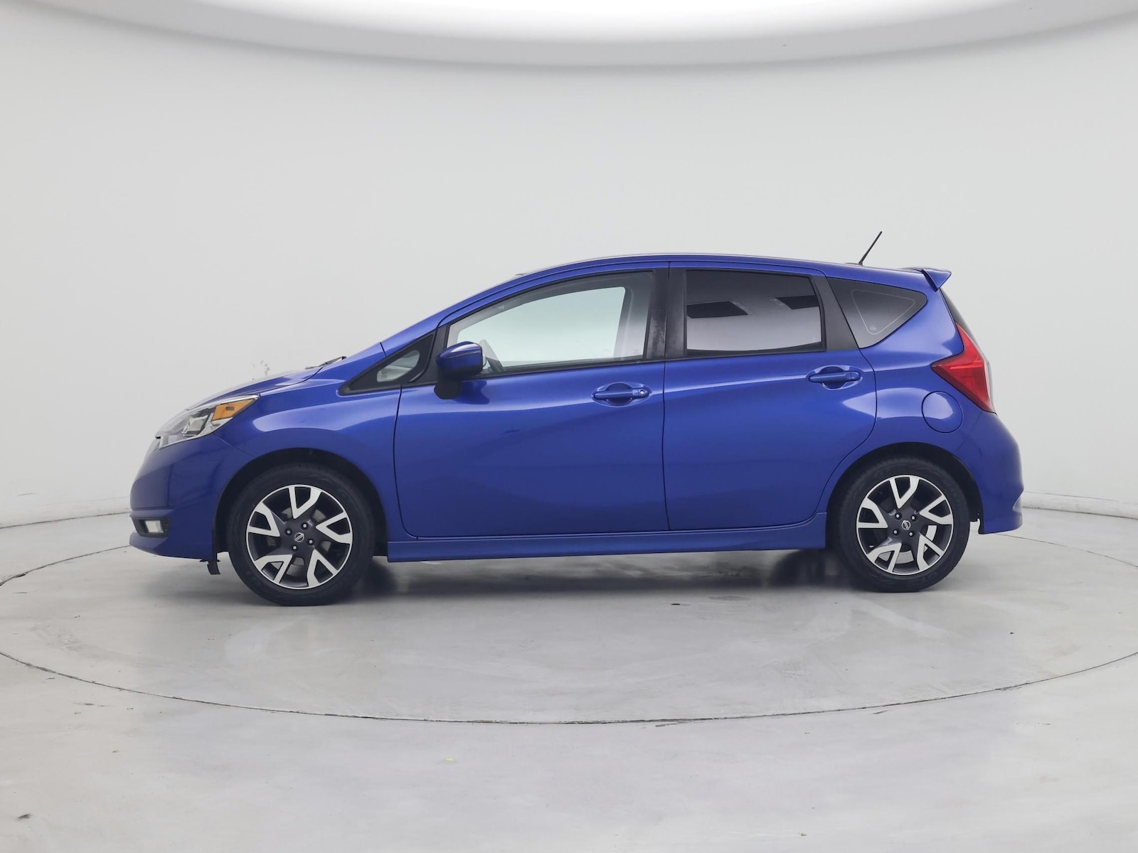 2017 Nissan Versa Note SR - Photo 4