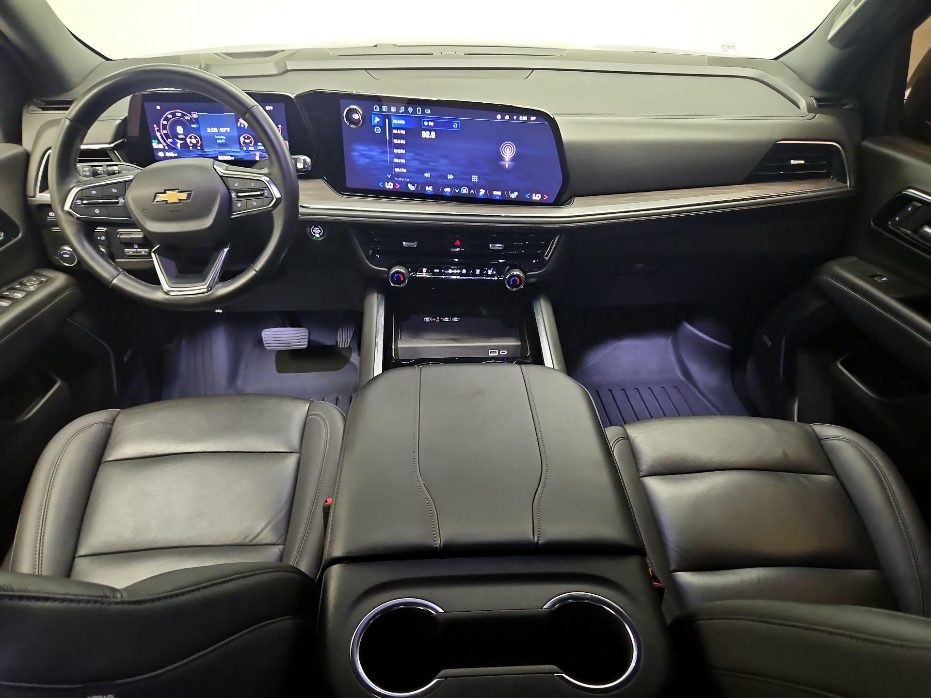 Thumbnail: 2025 Chevrolet Suburban - 9
