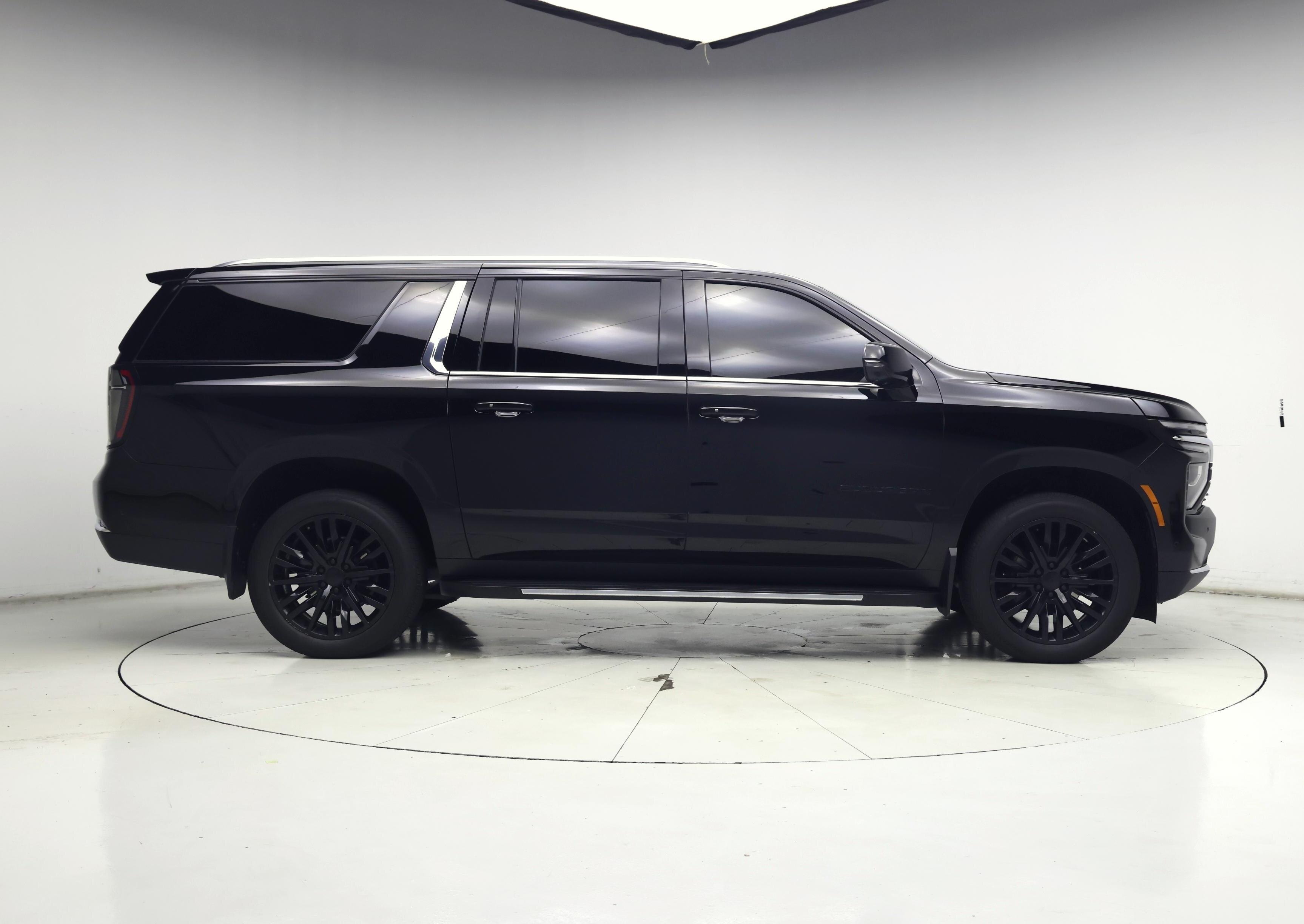 Thumbnail: 2025 Chevrolet Suburban - 7