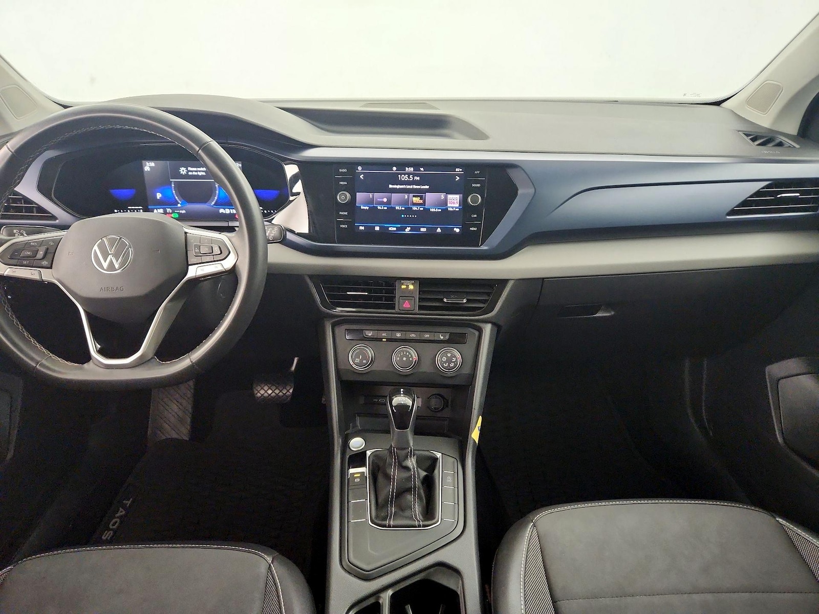 2022 Volkswagen Taos SE - Photo 10