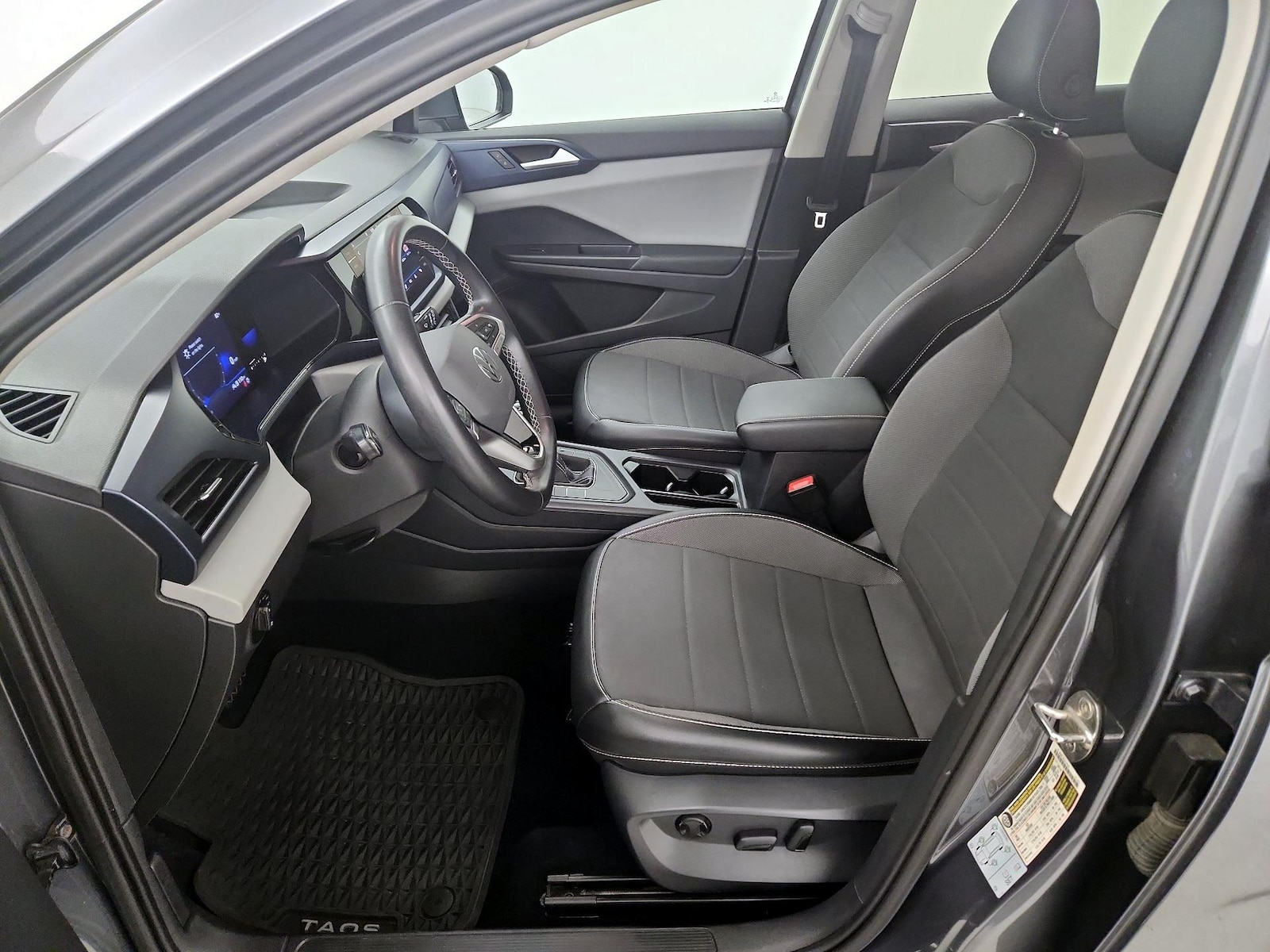 2022 Volkswagen Taos SE - Photo 12