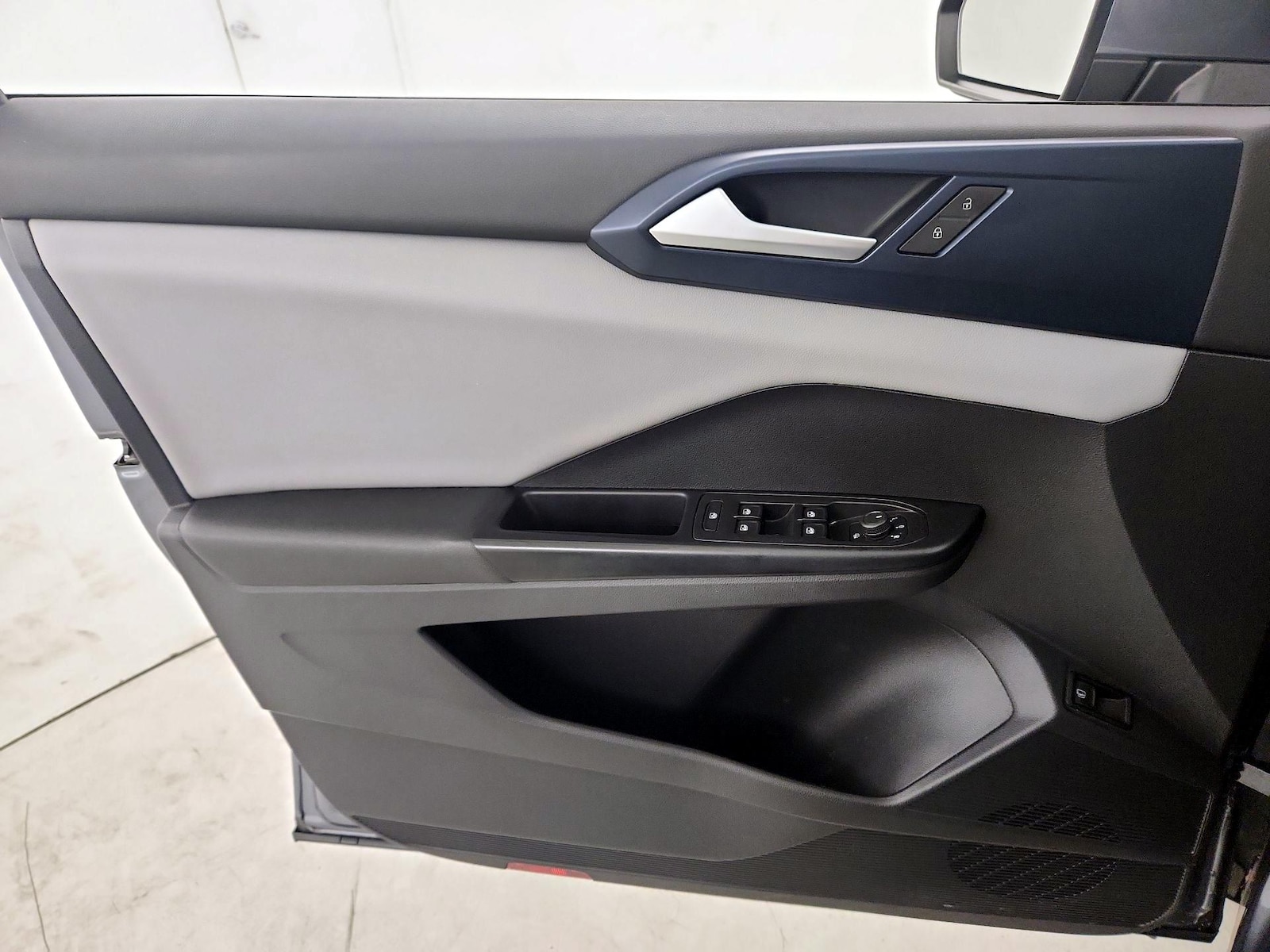 2022 Volkswagen Taos SE - Photo 13