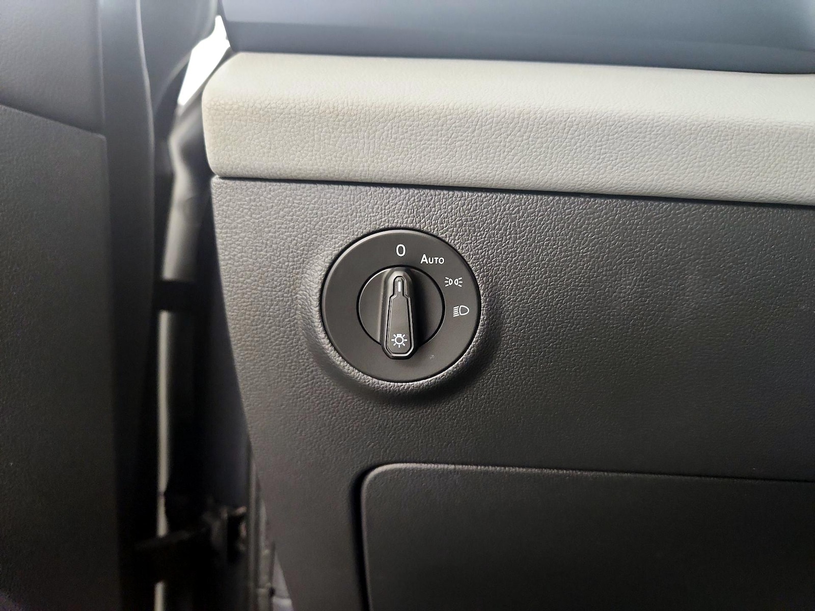 2022 Volkswagen Taos SE - Photo 14
