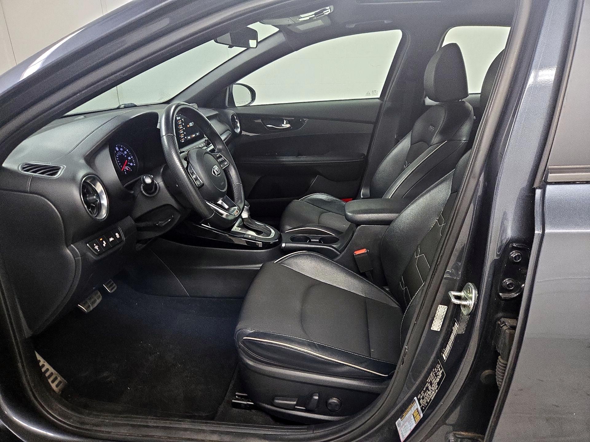 Thumbnail: 2021 Kia Forte - 11