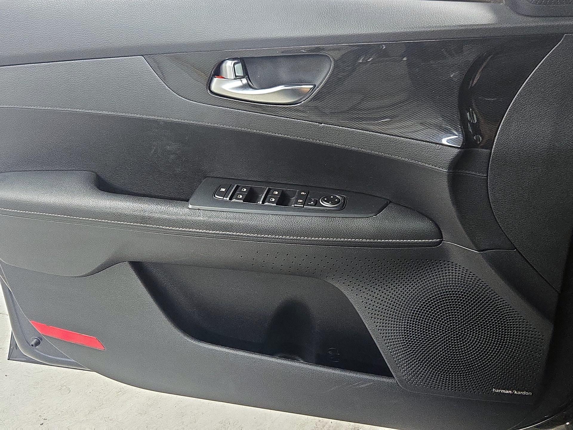 Thumbnail: 2021 Kia Forte - 12