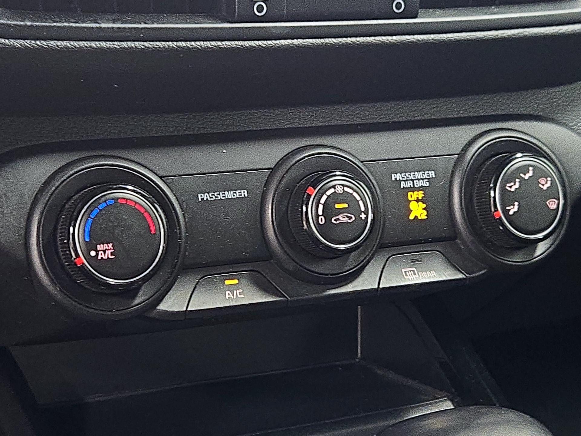 Thumbnail: 2021 Kia Forte - 16