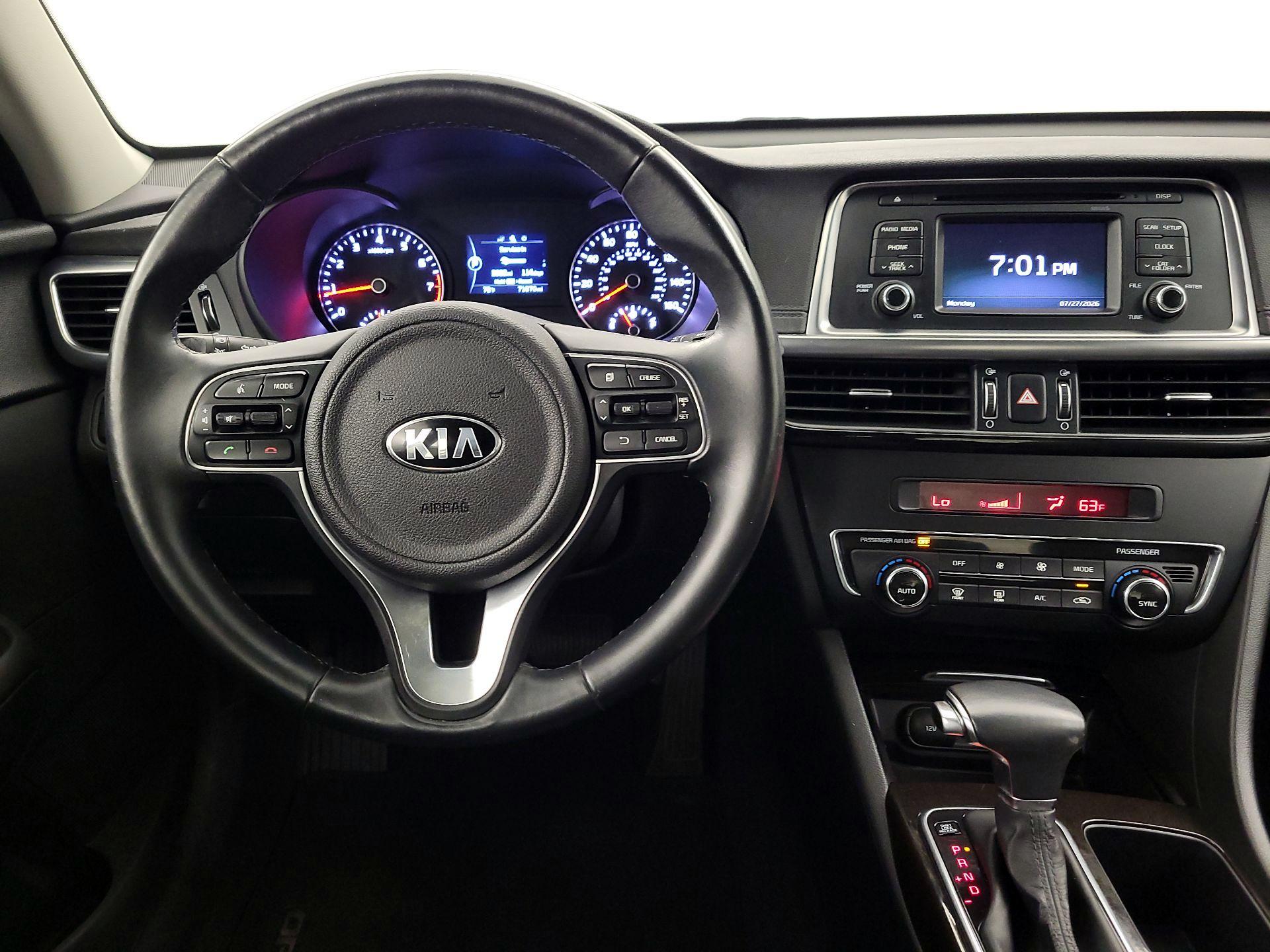 Thumbnail: 2016 Kia Optima - 10